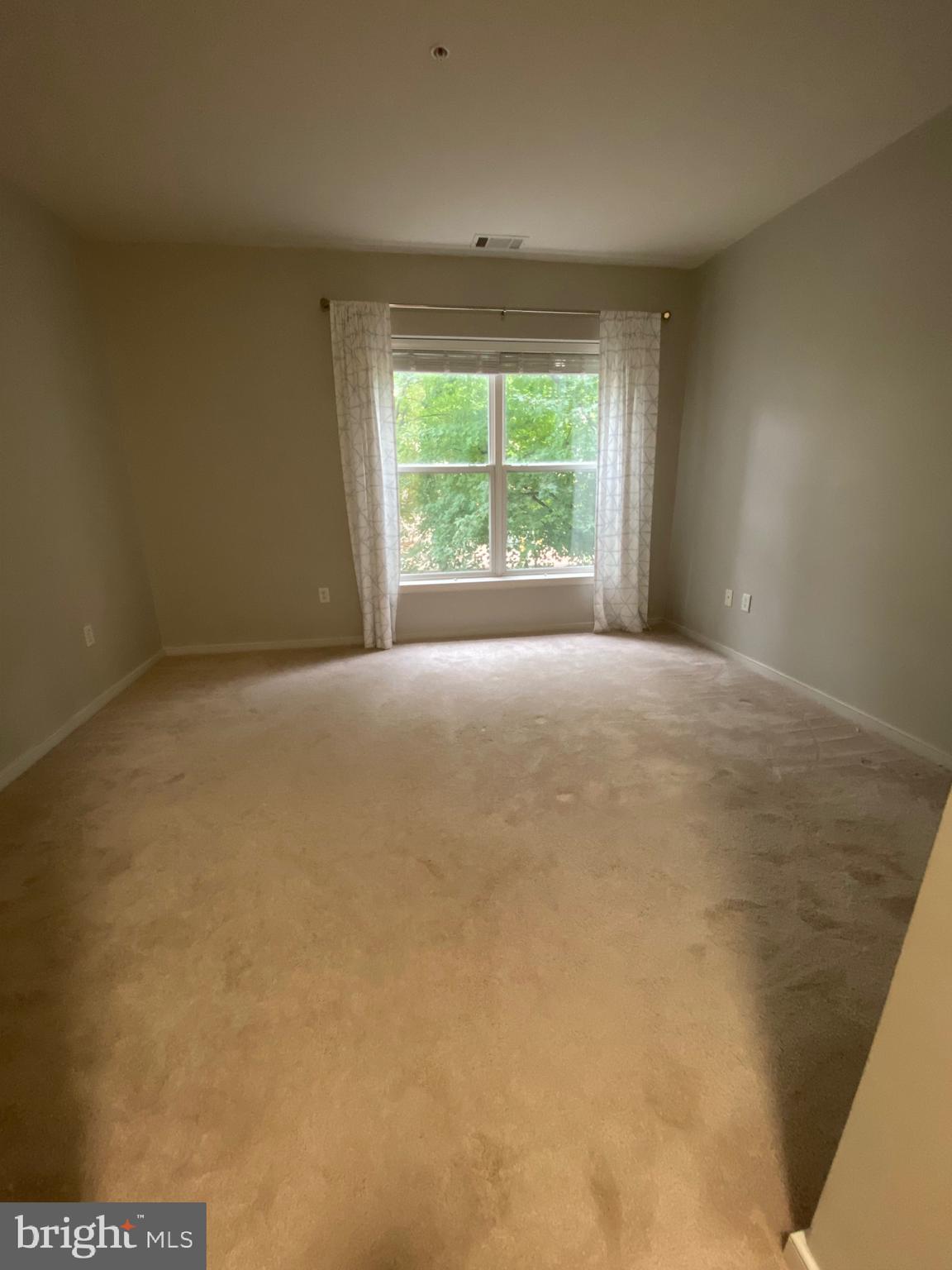 8045 AT SILVER SPRING METRO - Residential Lease