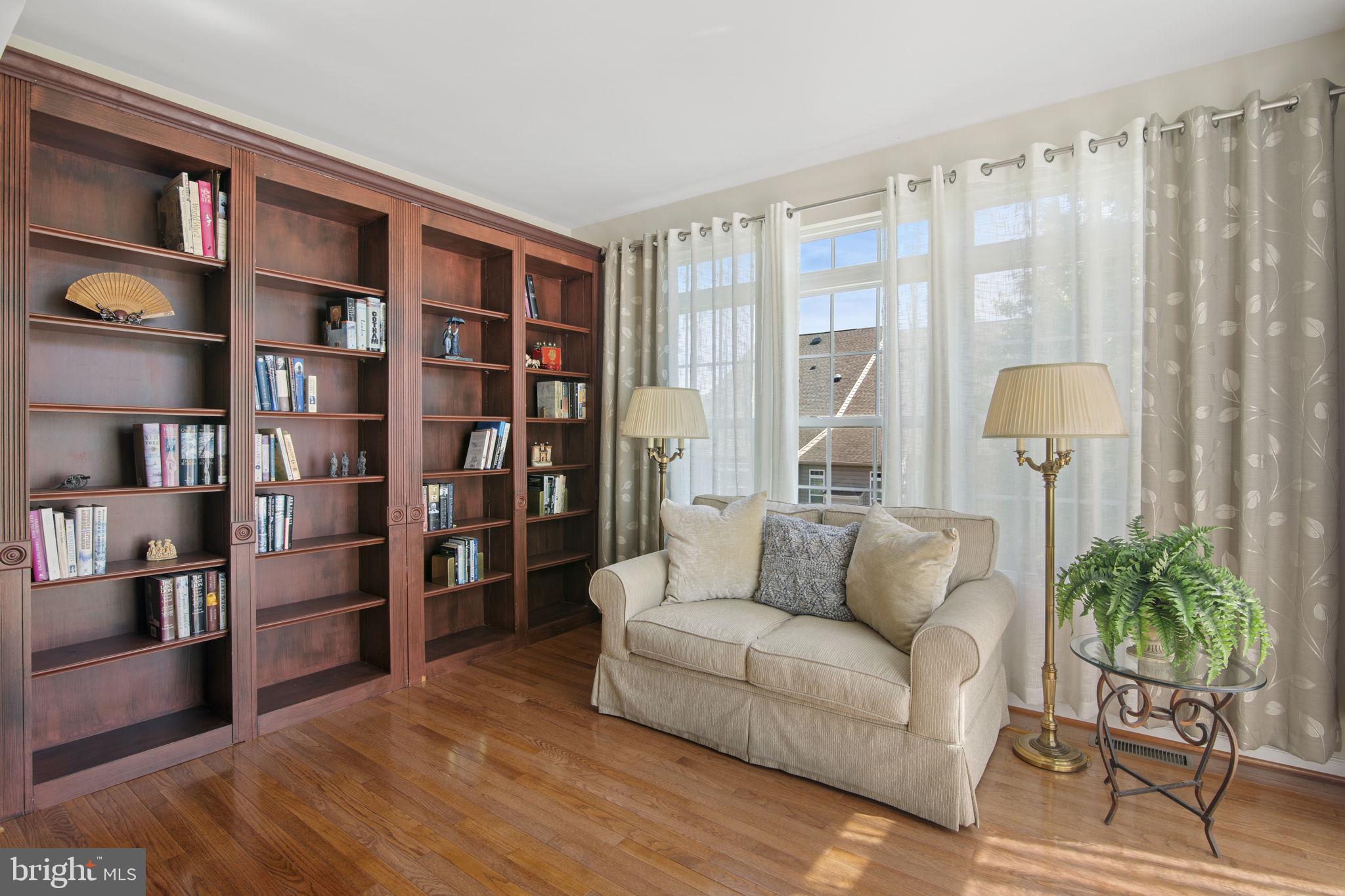 FALLSTON COMMONS - Residential