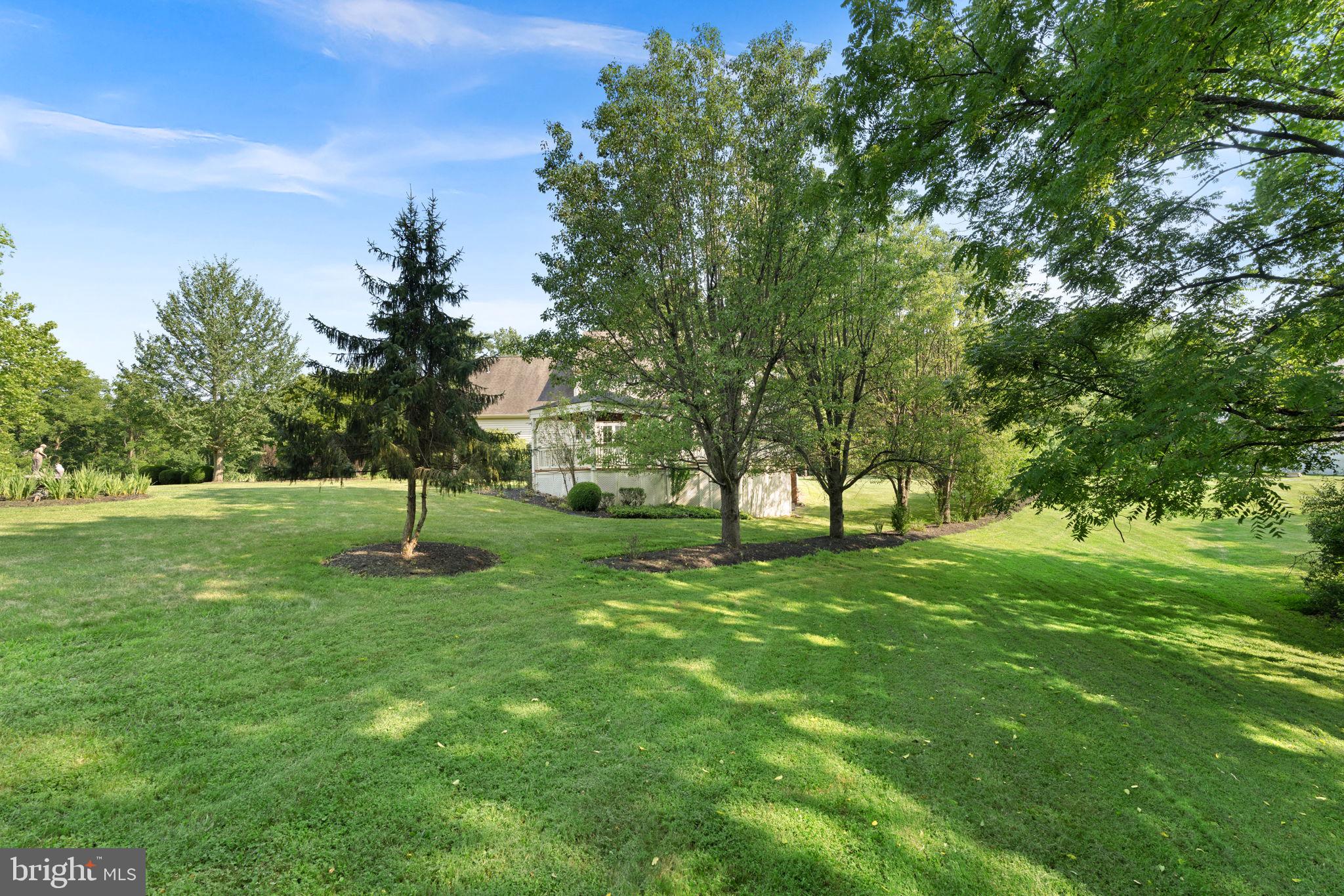SHELTER LAKES - Residential