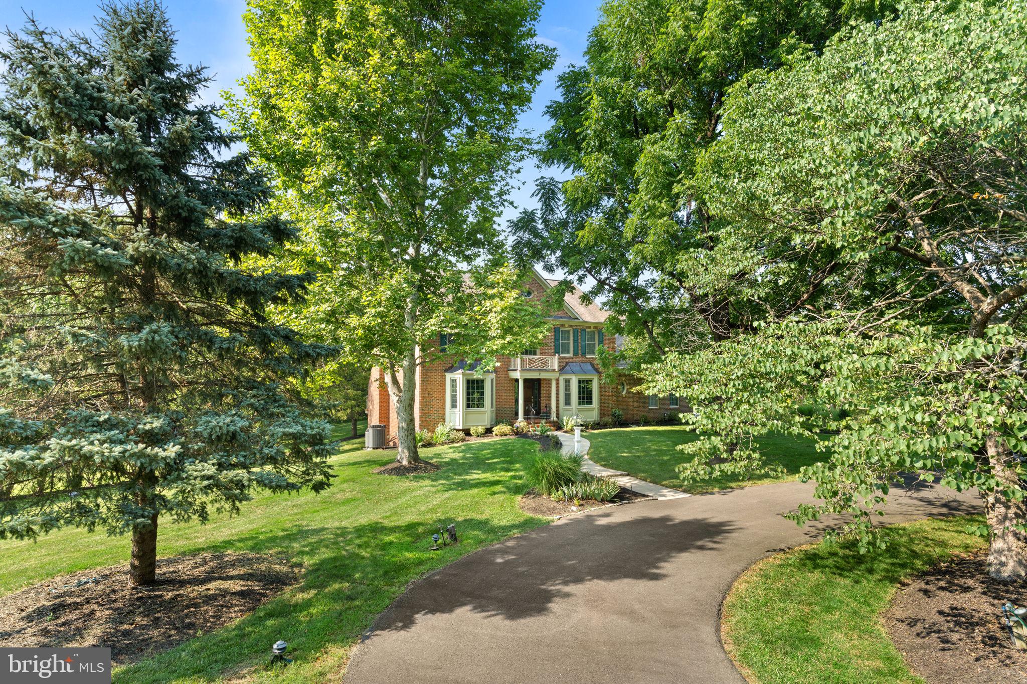 SHELTER LAKES - Residential