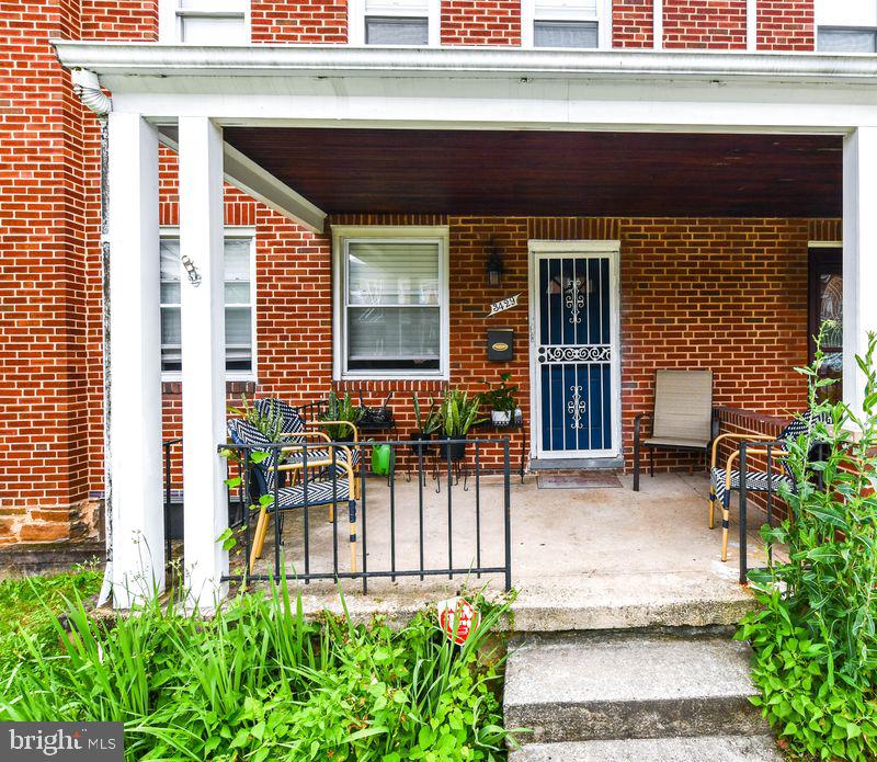 Bright and Spacious updated 3/4 Bedroom - 2 full bath - Colonial Row House - Open floor plan dining and kitchen with stainless steel appliances, kitchen island, pendant lighting, granite countertops, hardwood floors throughout the main level.  Three large, carpeted bedrooms with ceiling fans on the upper level. Fully updated bathroom with ceramic tile, vanity, lighting and fixtures. Fully finished basement with possible 4th bedroom, updated full bathroom, laundry area and storage.  Large fully fenced backyard and parking area.  This is a must-see home, please reach out to LA with questions.