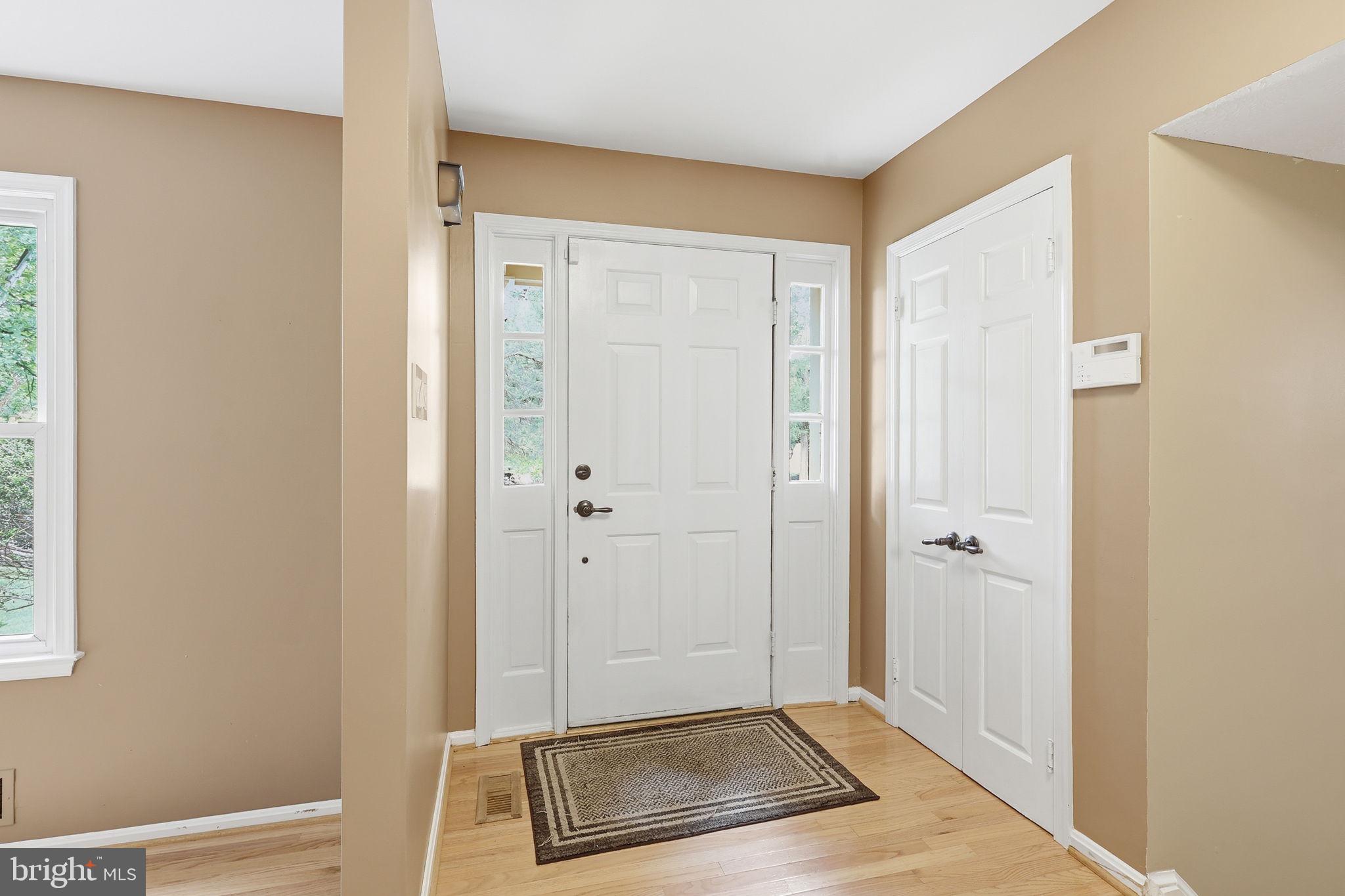 HOLLY KNOLL - Residential