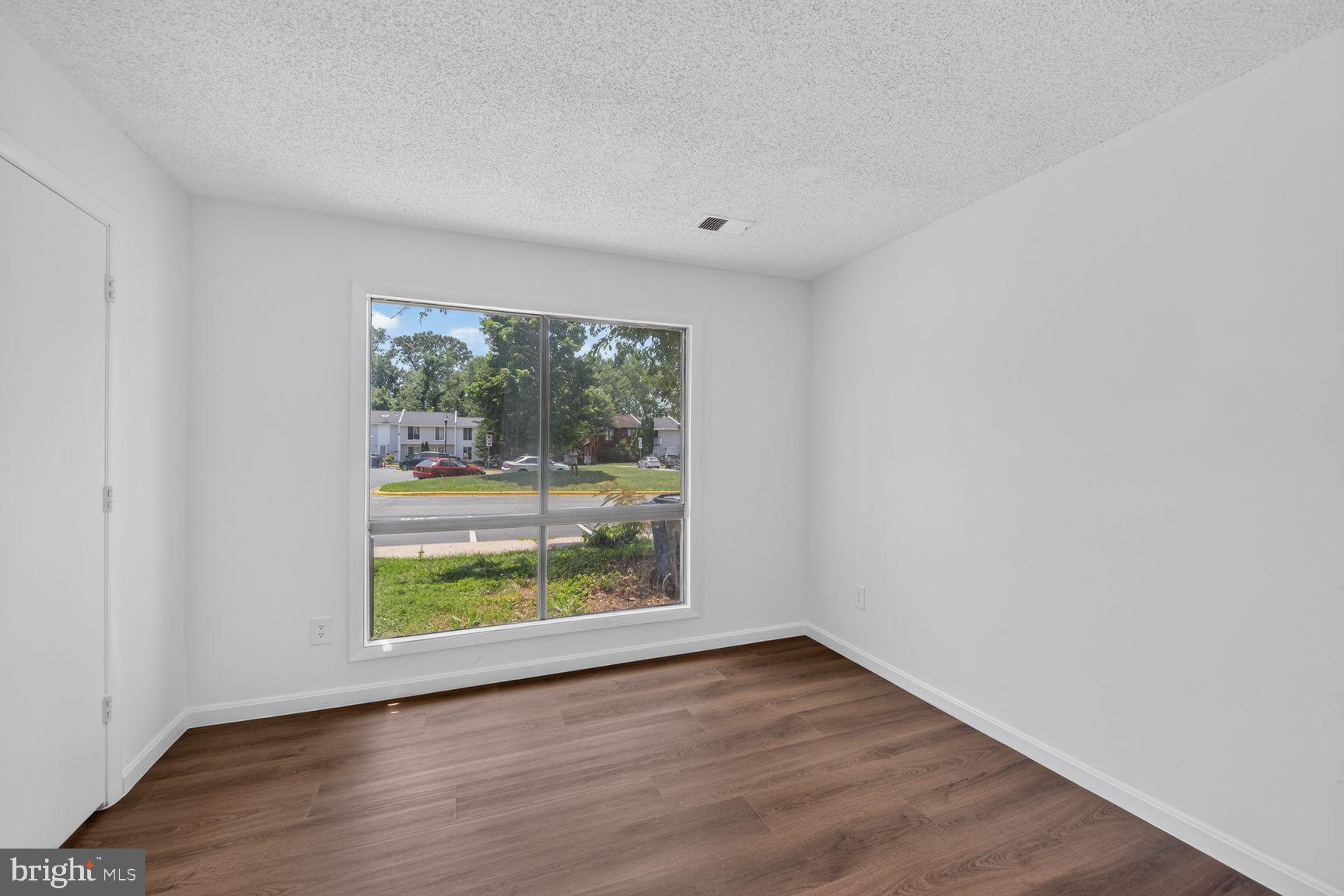 SUGARLAND RUN - Residential