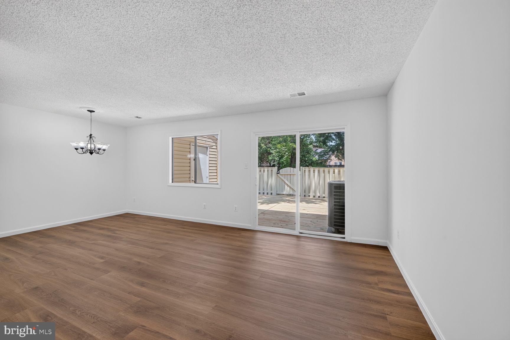 SUGARLAND RUN - Residential