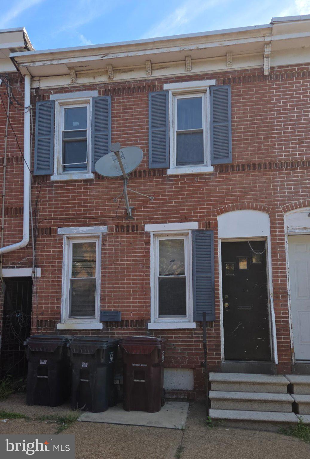 Discover a prime investment opportunity in this charming 3-bedroom, 1-bathroom townhouse built in 1900. With 1,075 sq. ft. of potential, this property offers a solid foundation for rental income or future resale. The full basement provides additional storage. Situated on a compact 0.03-acre lot, this brick structure boasts low maintenance costs, making it an attractive option for investors seeking to maximize returns. On-street parking adds convenience. Located in a vibrant area with potential for appreciation, this property is ideal for those looking to capitalize on the growing rental market. With a little renovation, you can increase its appeal and rental value, ensuring a strong return on investment. Don't miss out on this opportunity to add a valuable asset to your portfolio!n Possible Seller financing.