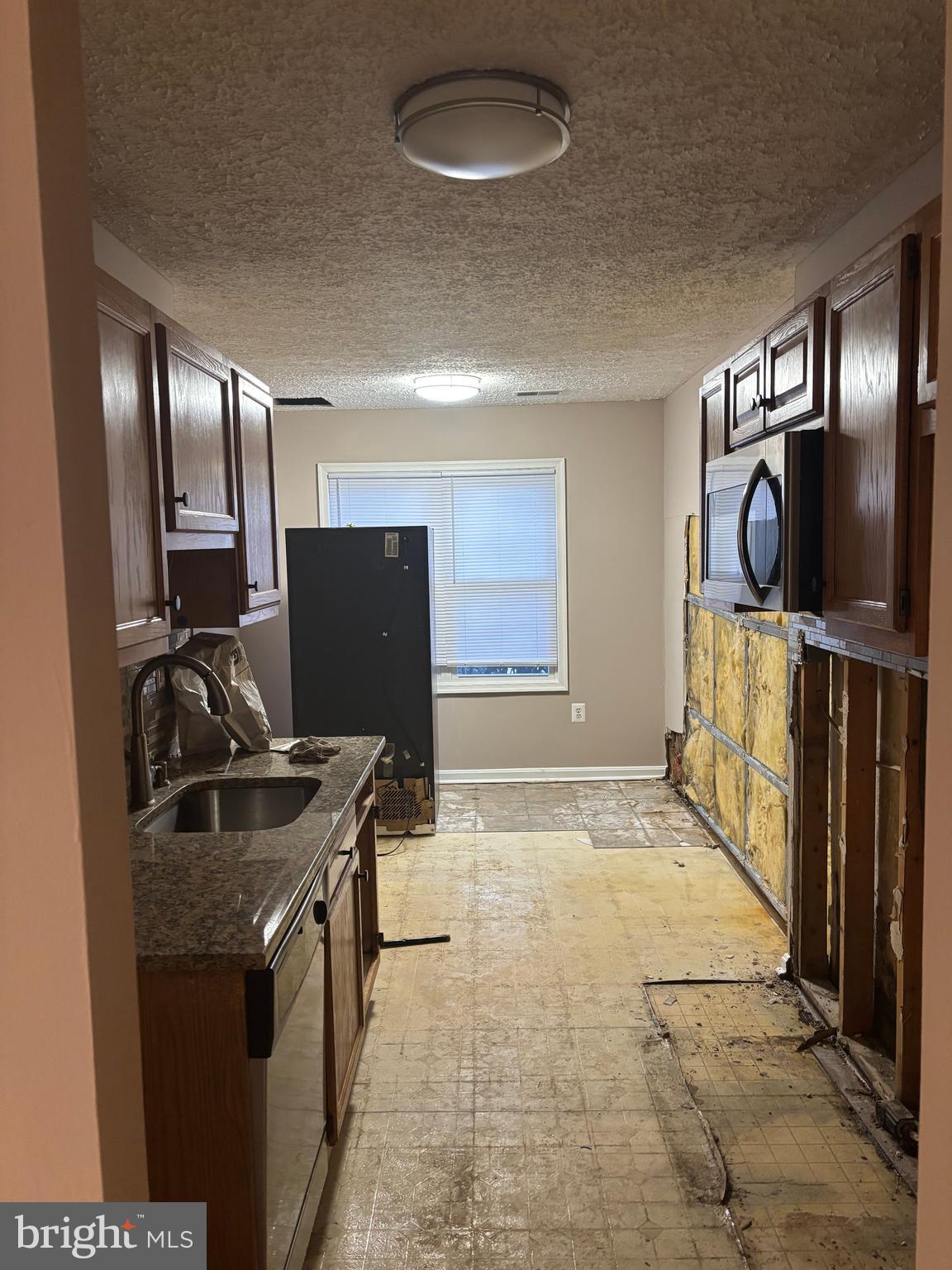 HILLCREST TOWNE - Residential
