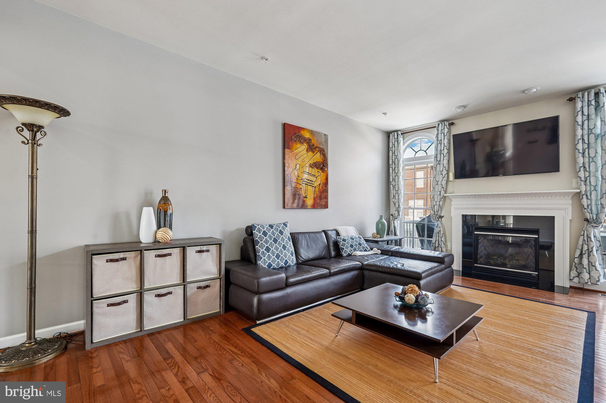 CROWN POINTE - Residential