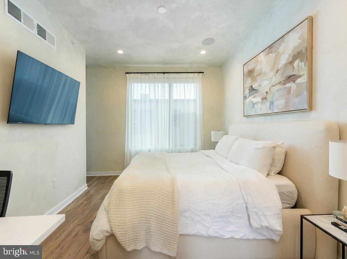 NORTHBANK - Residential