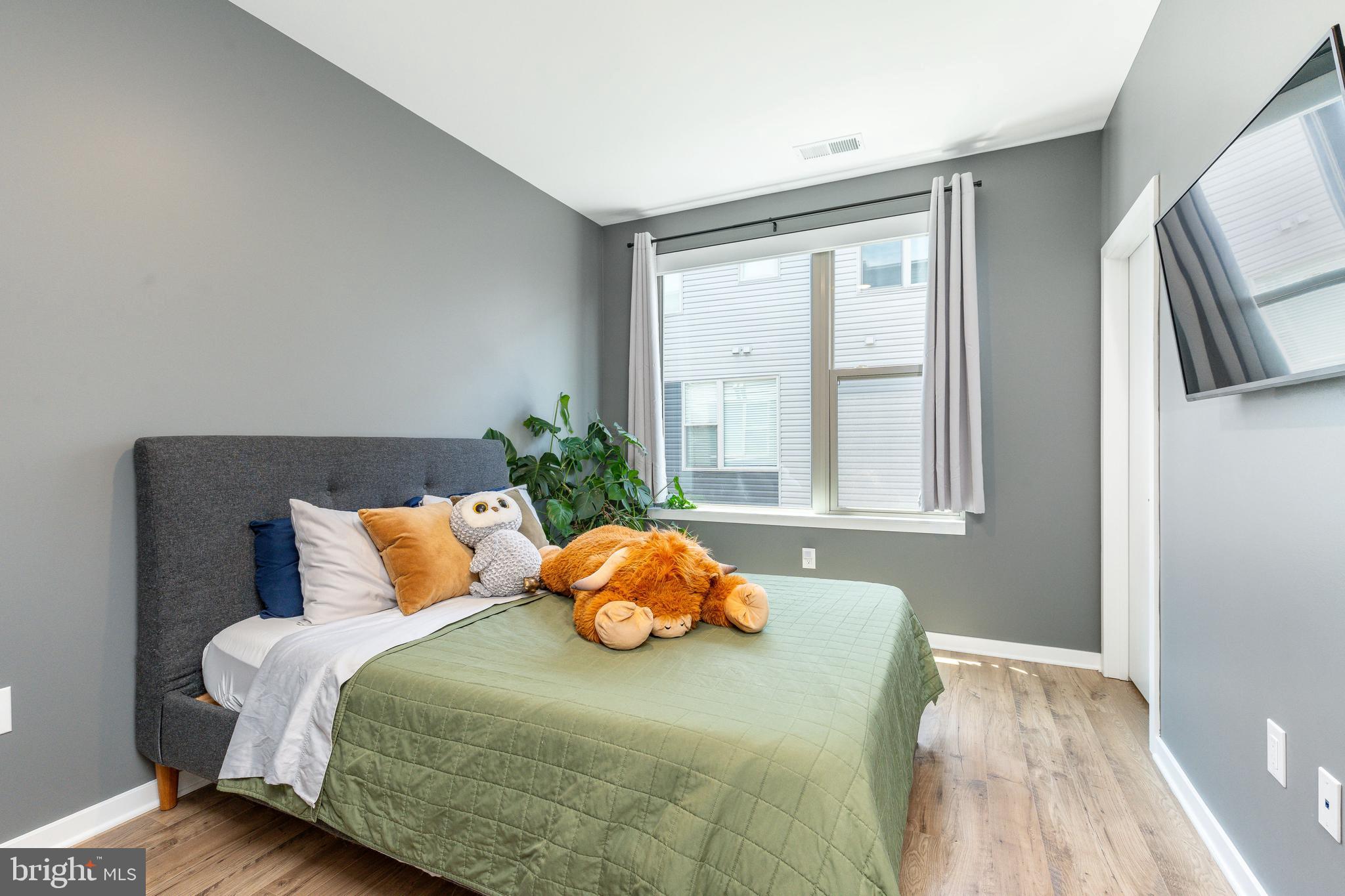 NORTHBANK - Residential