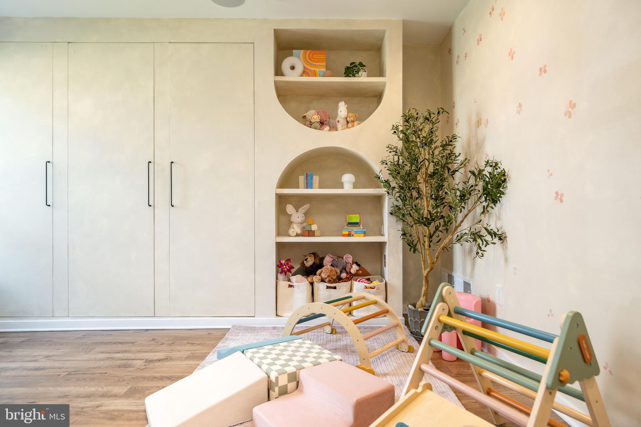 NORTHBANK - Residential
