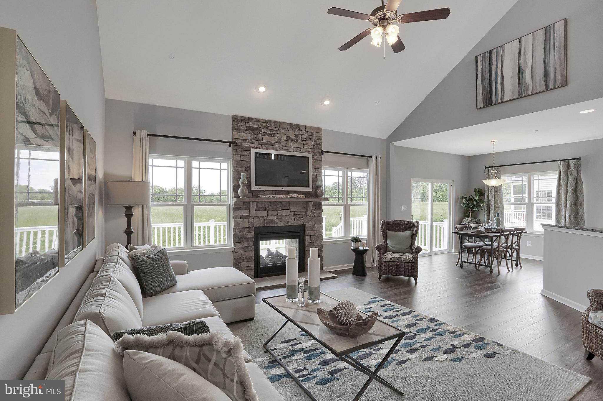 CAPTAIN'S COVE - Residential