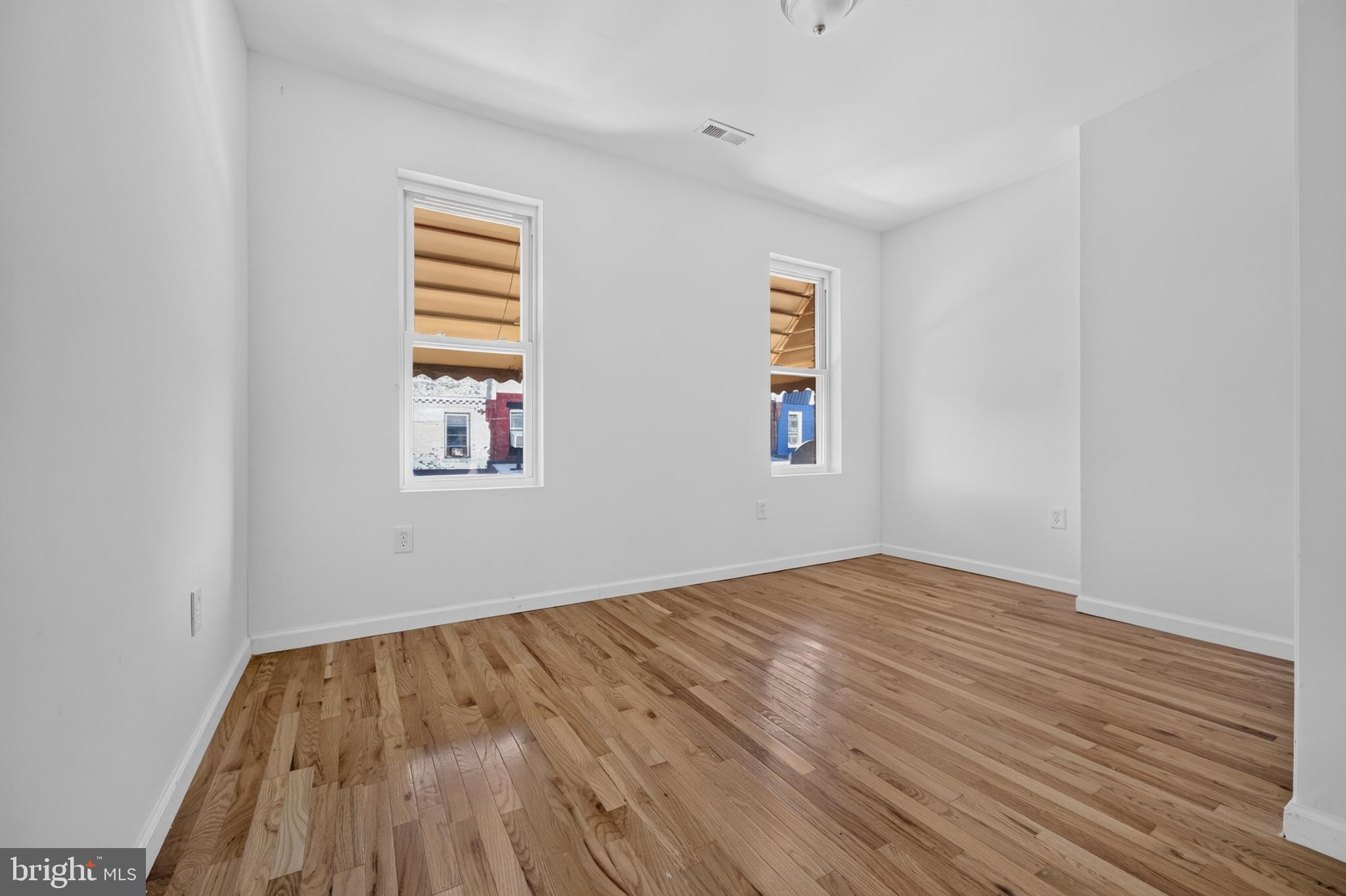 STRAWBERRY MANSION - Residential