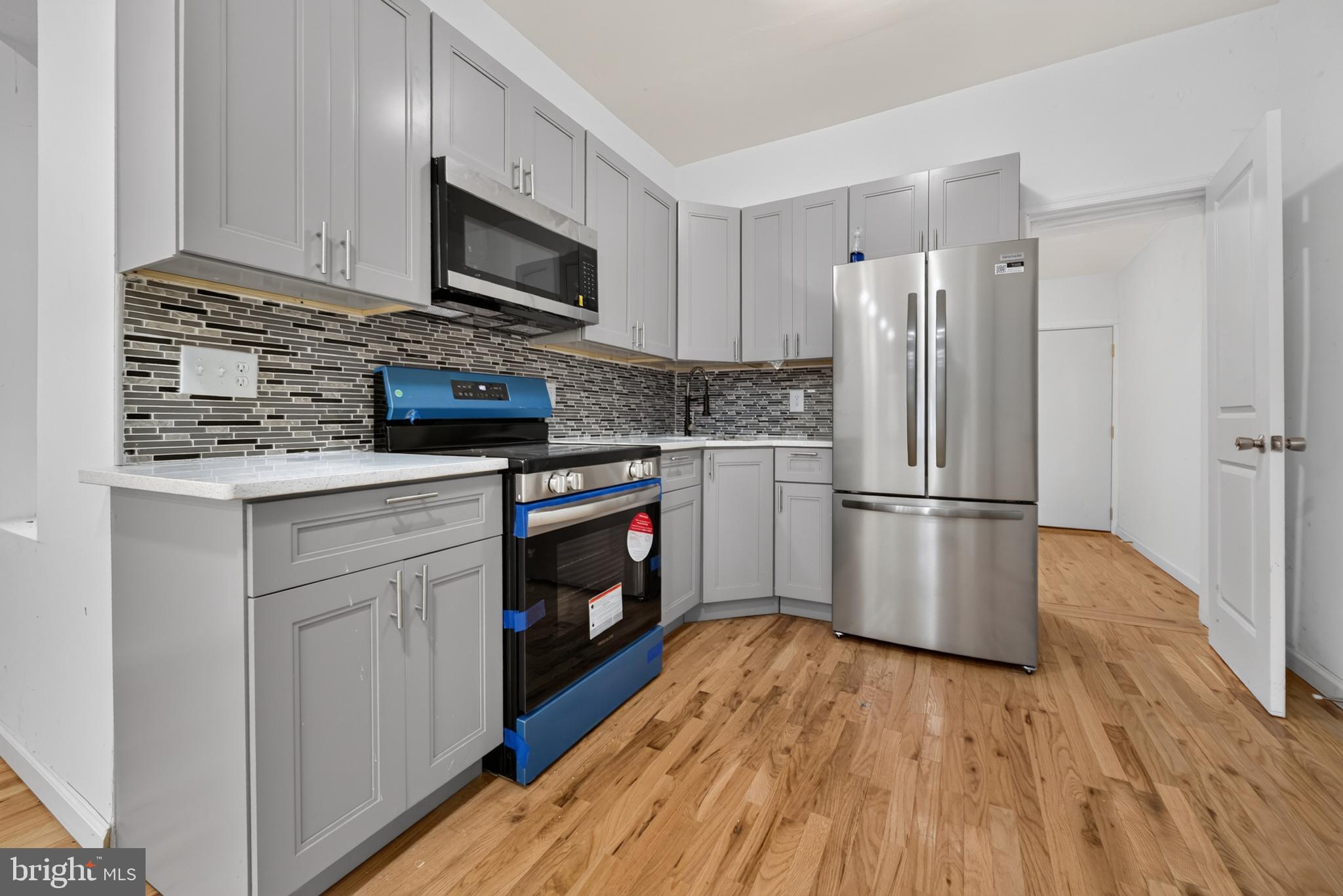 STRAWBERRY MANSION - Residential