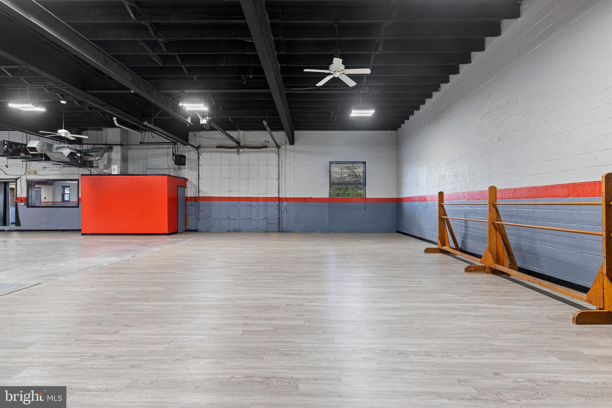 SAINT ALBANS - Commercial Sale
