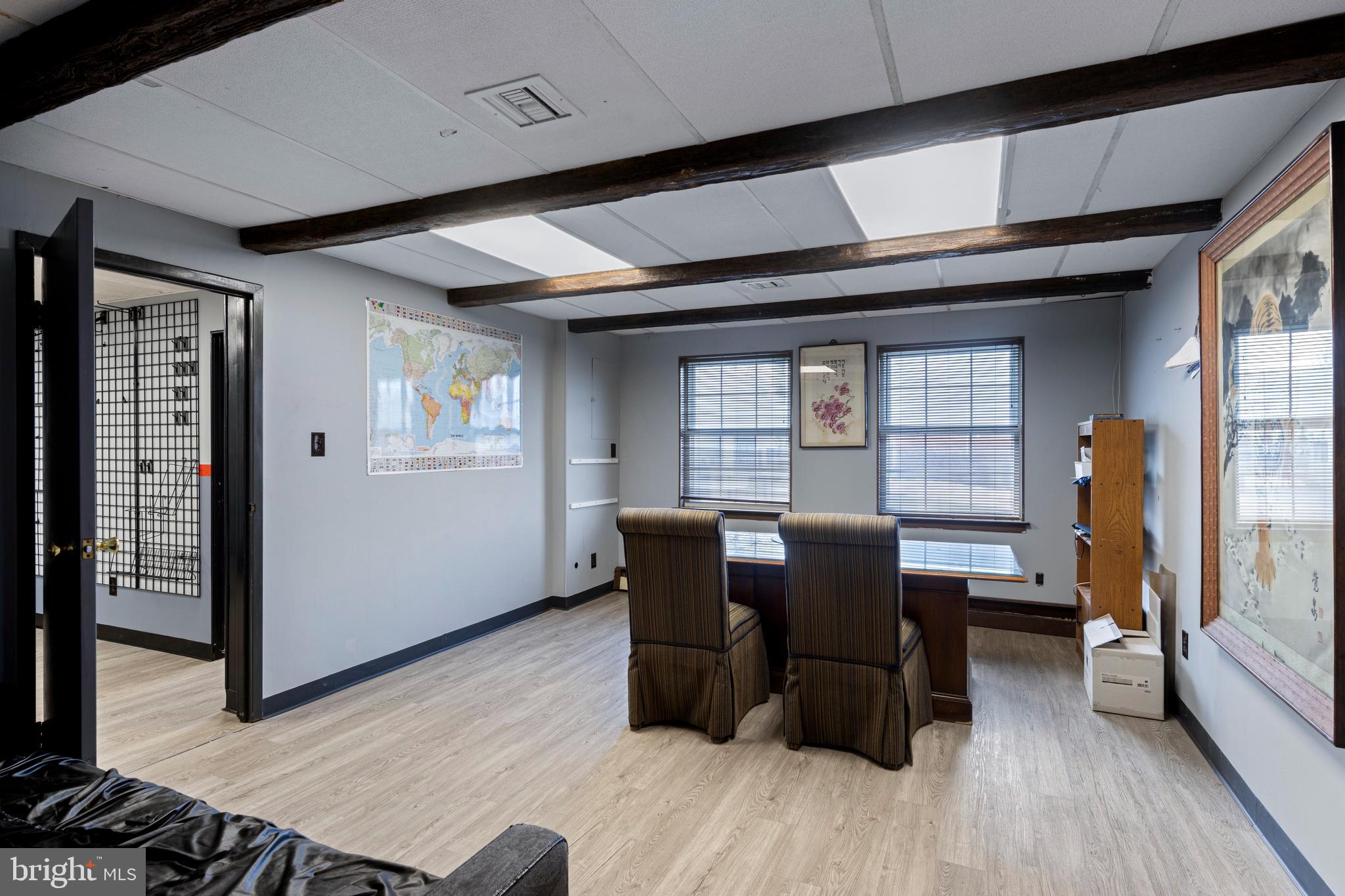 SAINT ALBANS - Commercial Sale