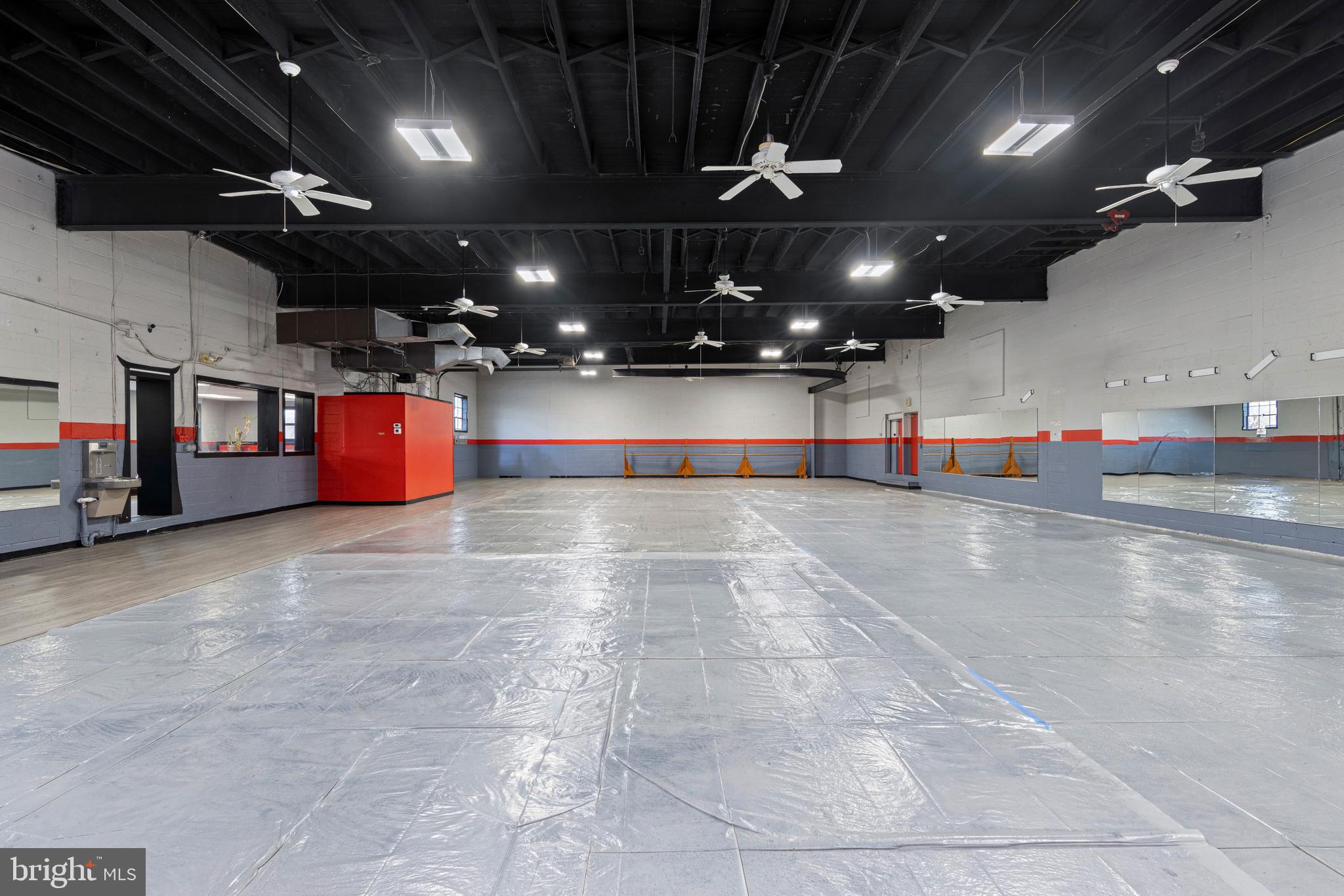 SAINT ALBANS - Commercial Sale