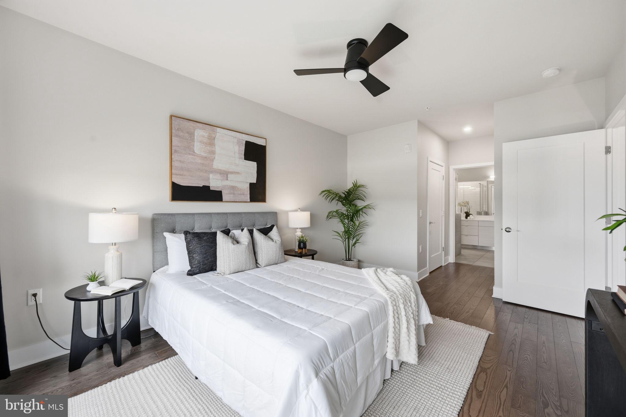 CROWN FARM - Residential