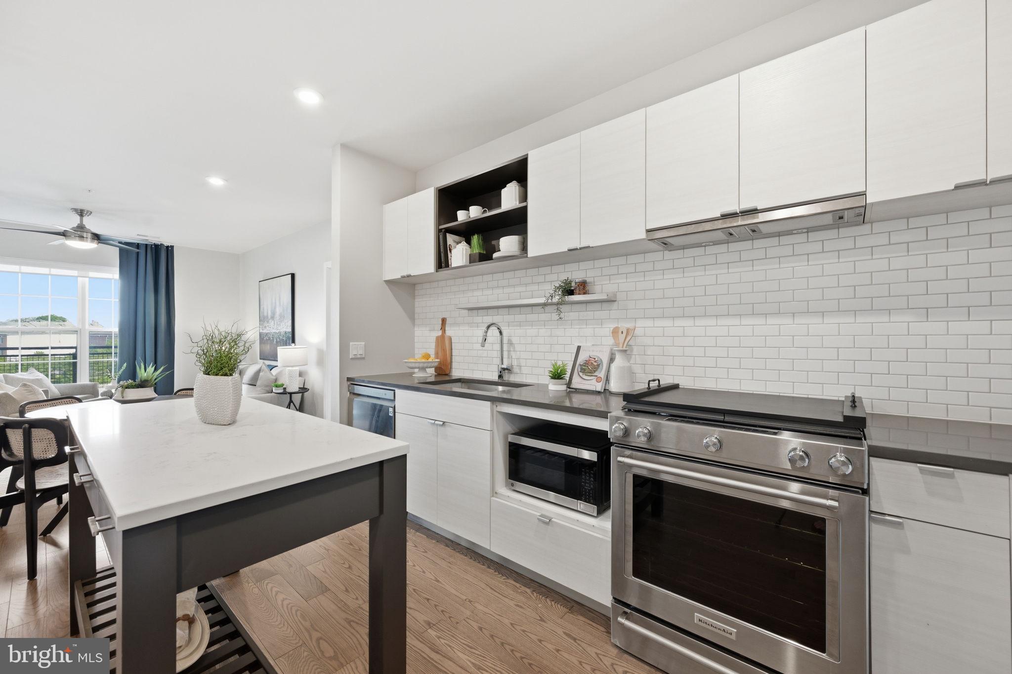 CROWN FARM - Residential