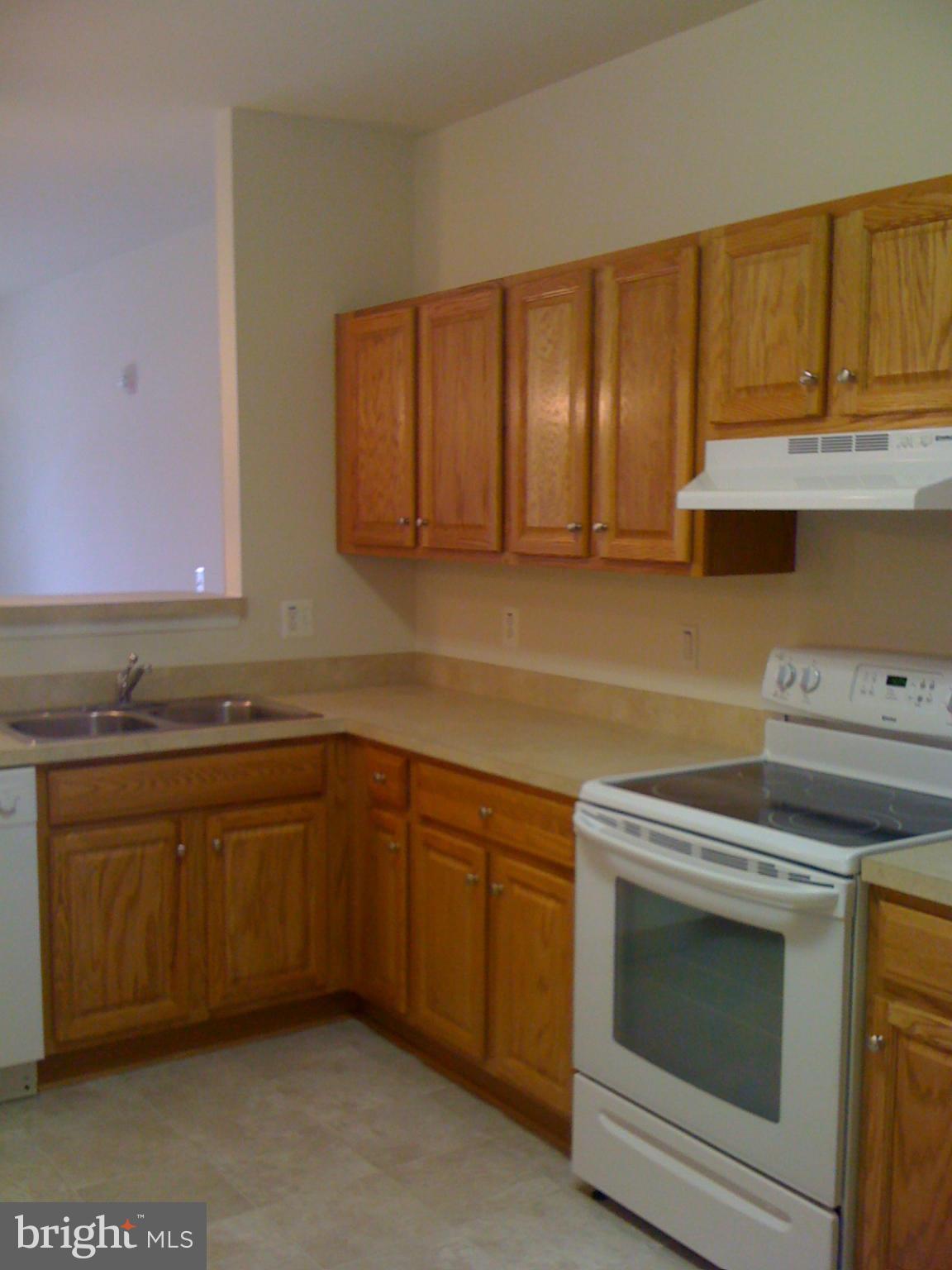 RESIDENCES AT WILDEWOOD - Residential Lease