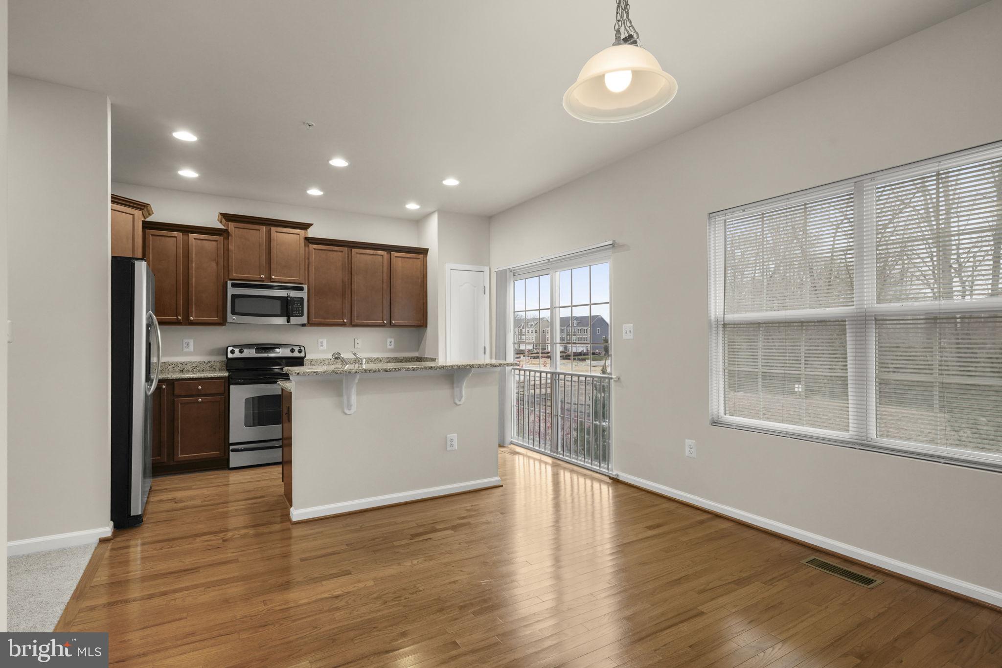 CHELSEA MANOR - Residential