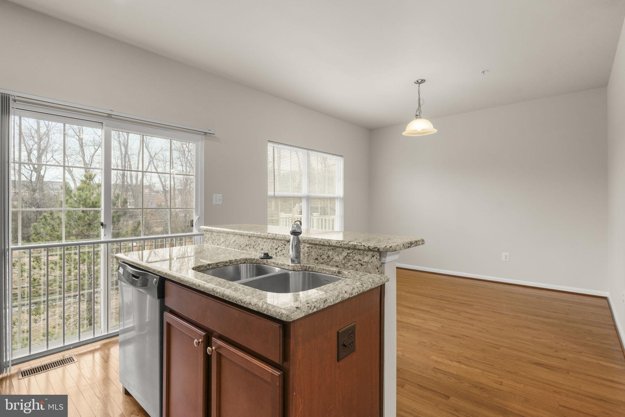 CHELSEA MANOR - Residential