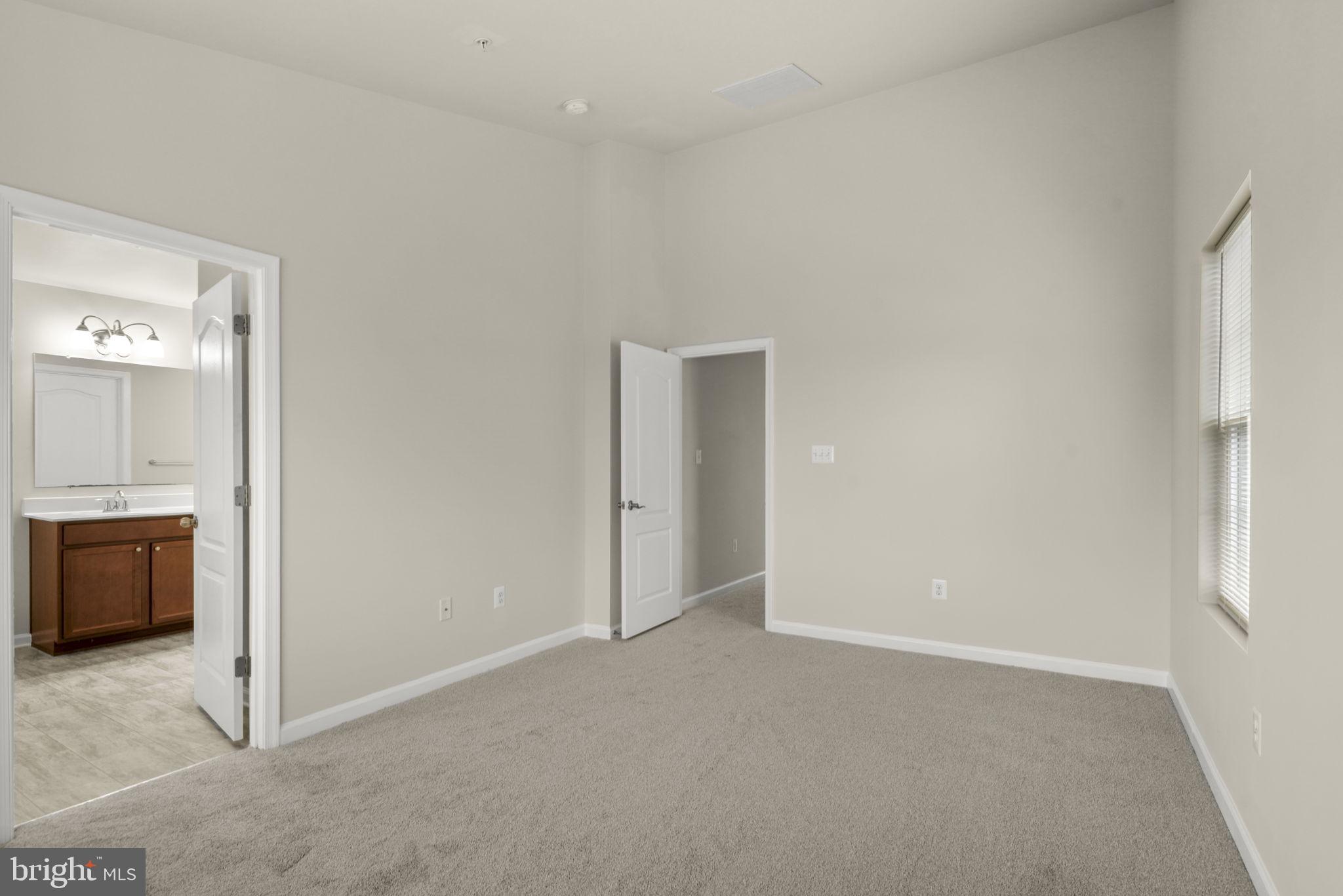 CHELSEA MANOR - Residential