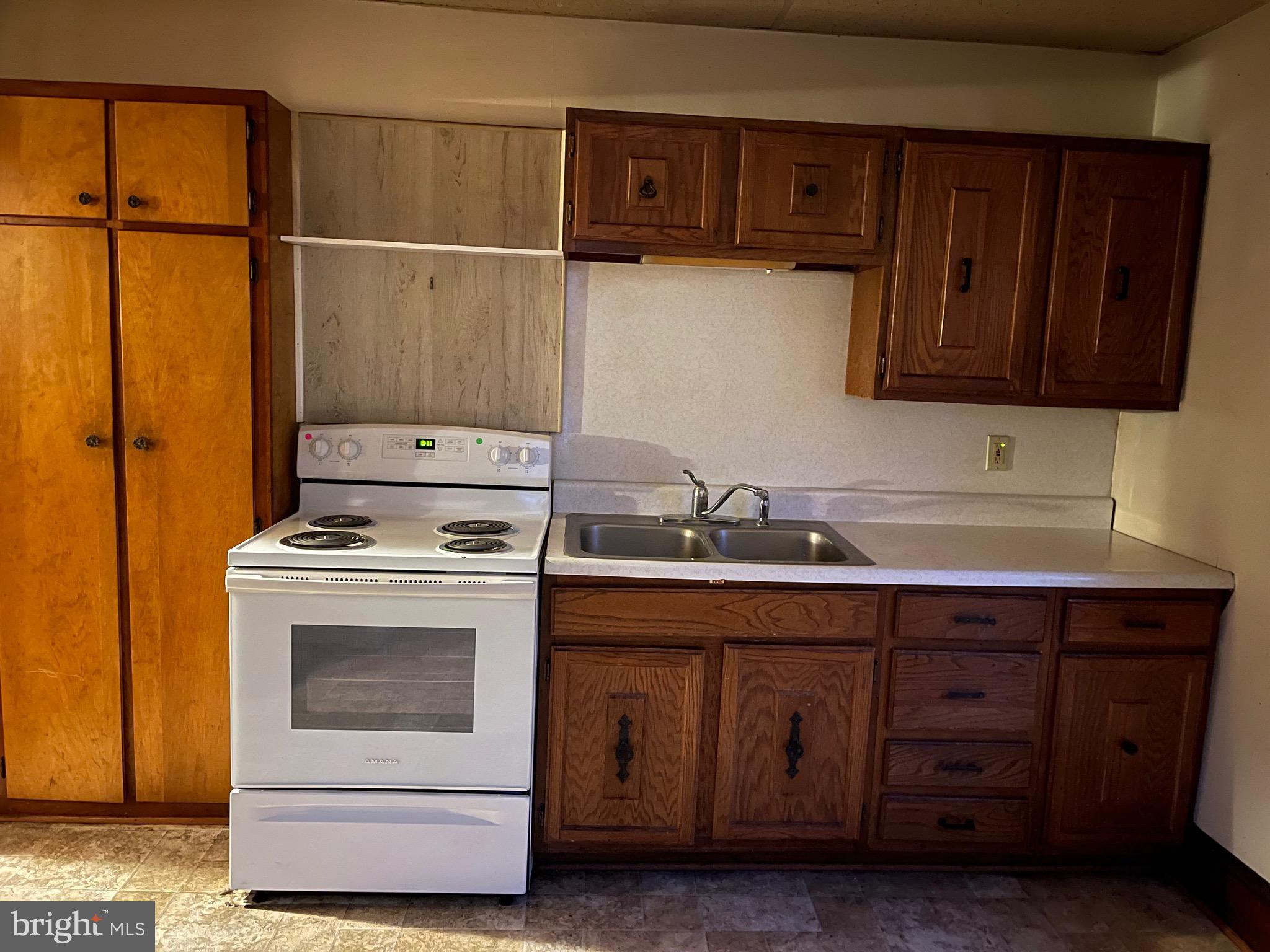 For rent is a 2 bedroom, 1 bath second floor apartment. Heat is electric baseboard, uses window units for A/C. Tenant pays $35 per month for water each unit has own sewer bill. Trash is included. No Smoking, No Pets. $30 nonrefundable application fee required per applicant and if selected $40 admin fee. 625 Min. Credit Score