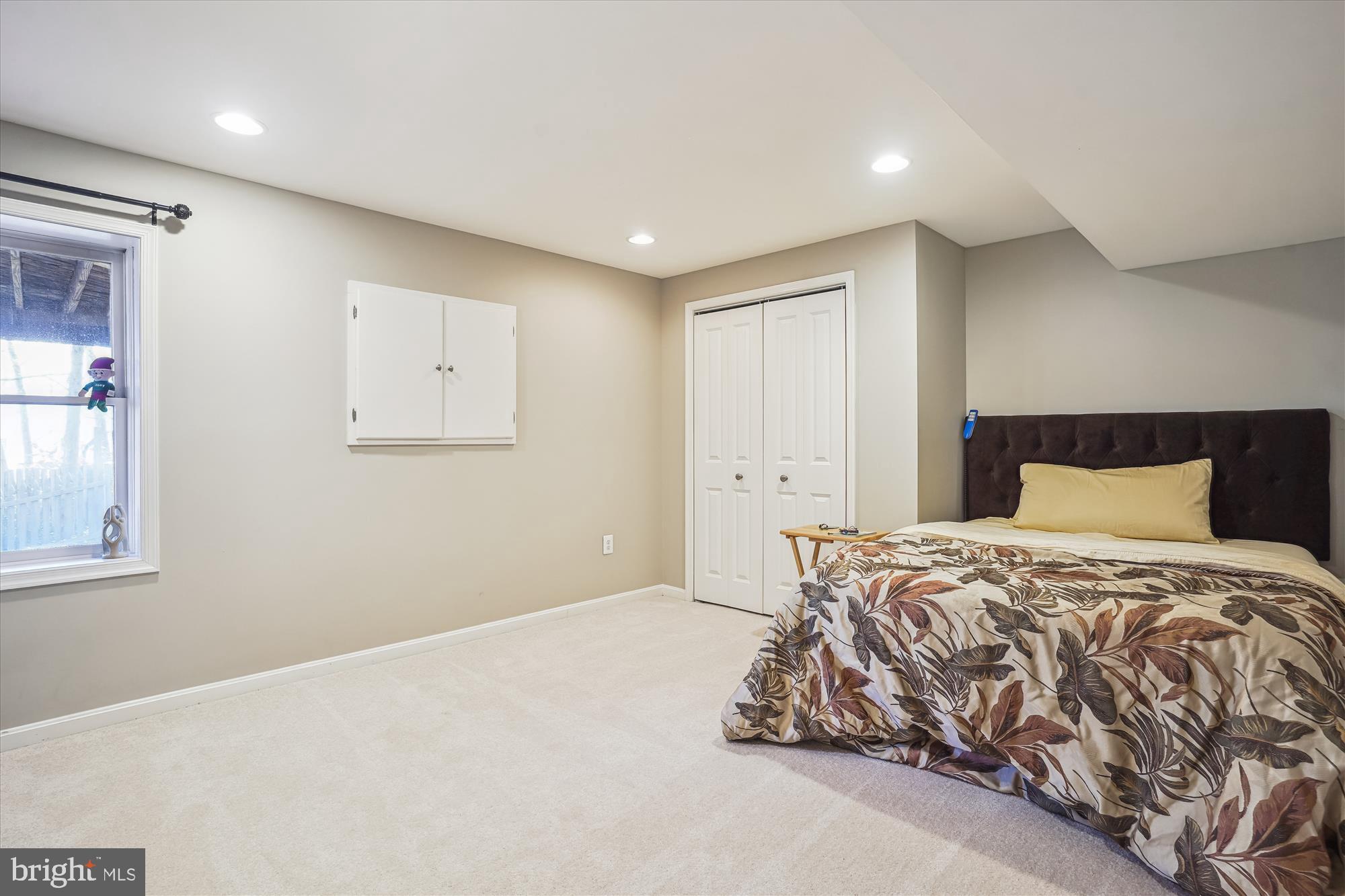 MONTCLAIR - Residential