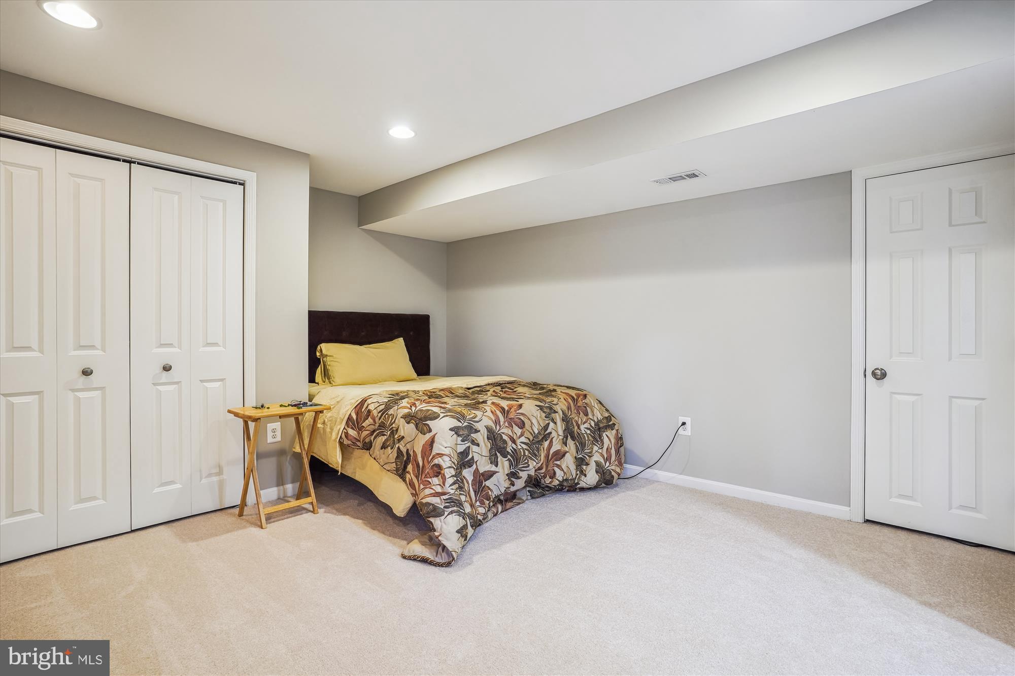 MONTCLAIR - Residential