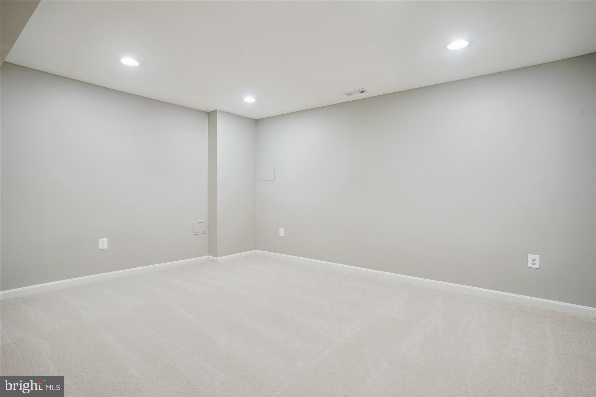MONTCLAIR - Residential