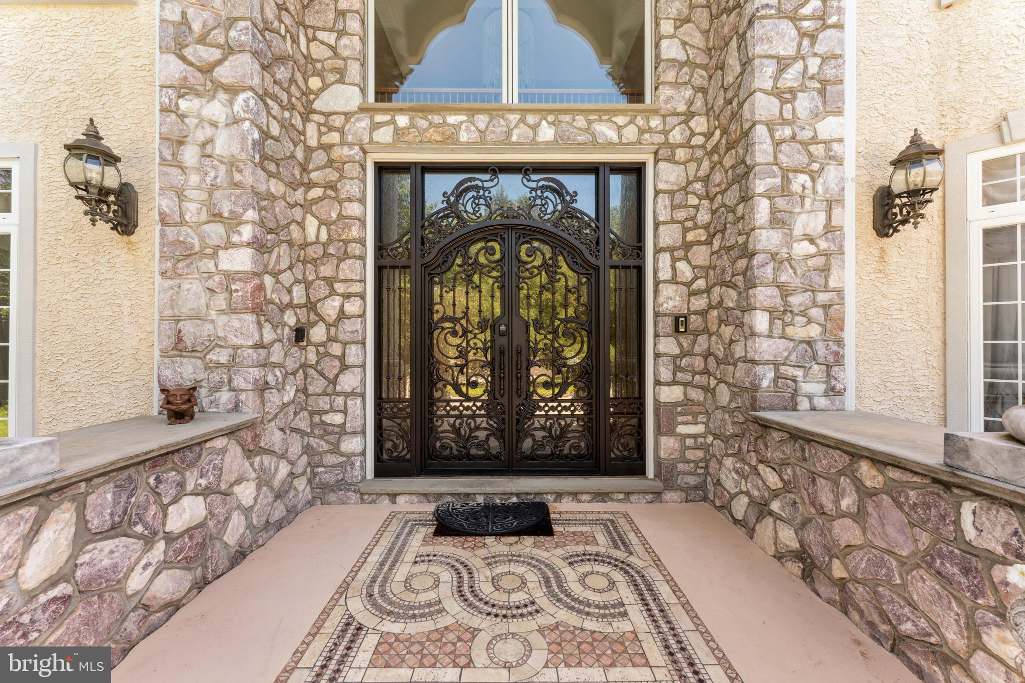 CHURCHVILLE MANOR - Residential