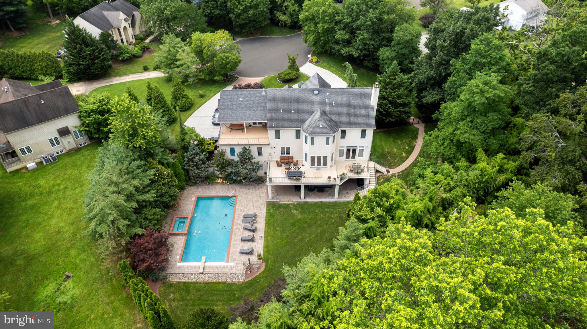 CHURCHVILLE MANOR - Residential