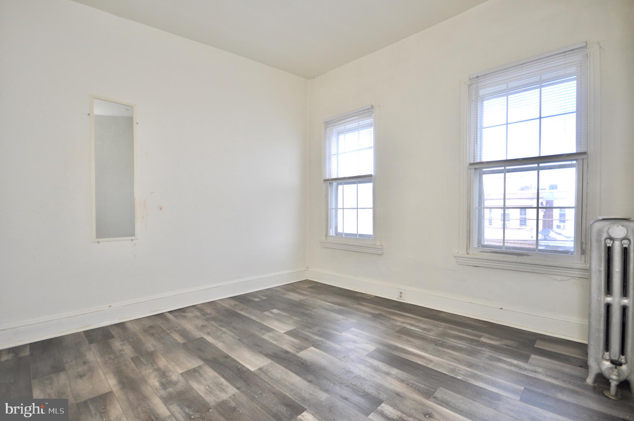 PORT RICHMOND - Residential