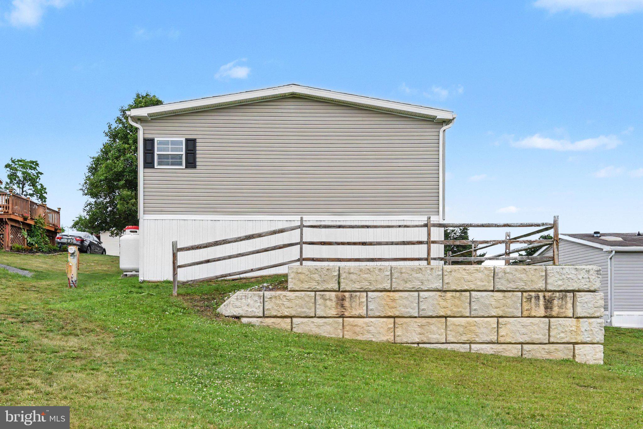 NORTHVIEW MANOR - Residential