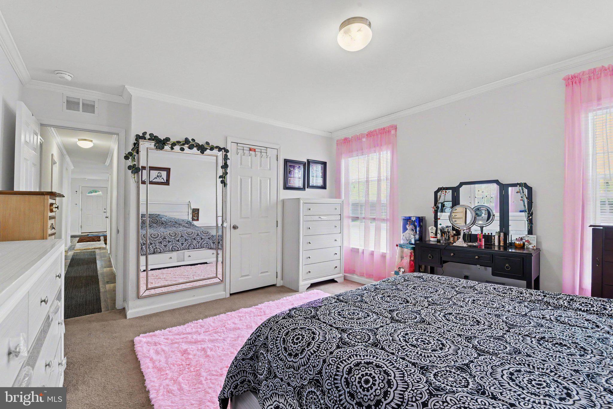 NORTHVIEW MANOR - Residential
