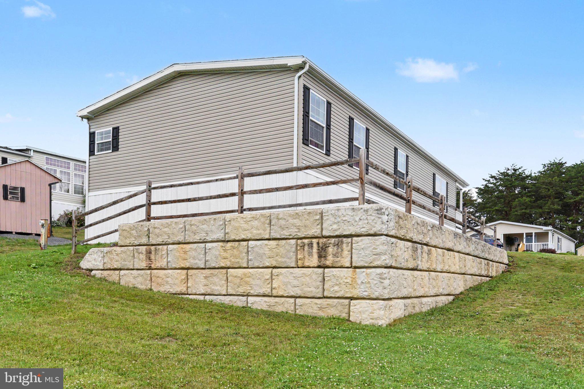 NORTHVIEW MANOR - Residential