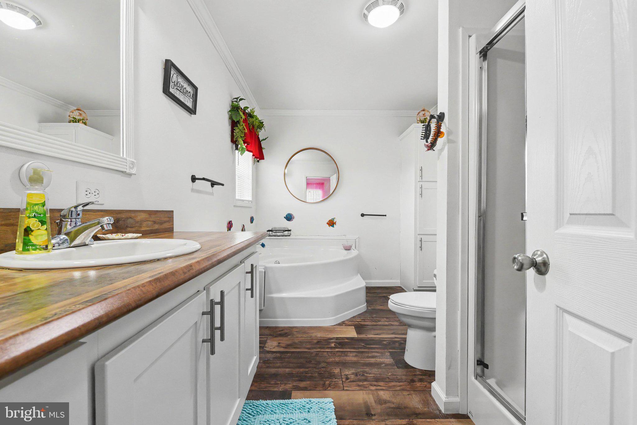NORTHVIEW MANOR - Residential