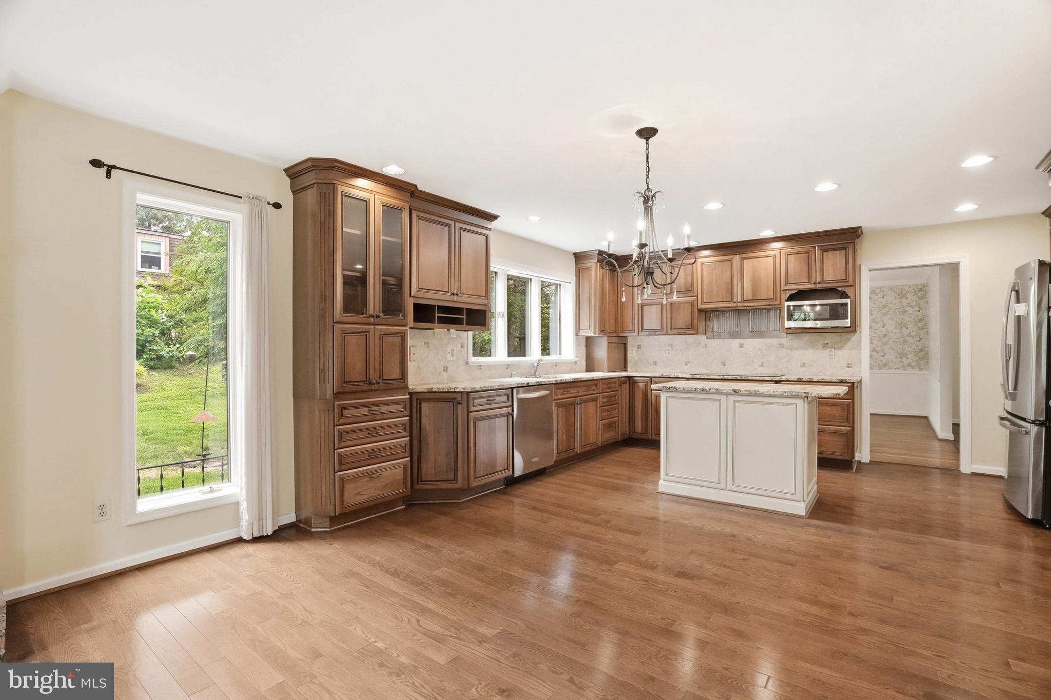 HIGHLAND LAKE - Residential