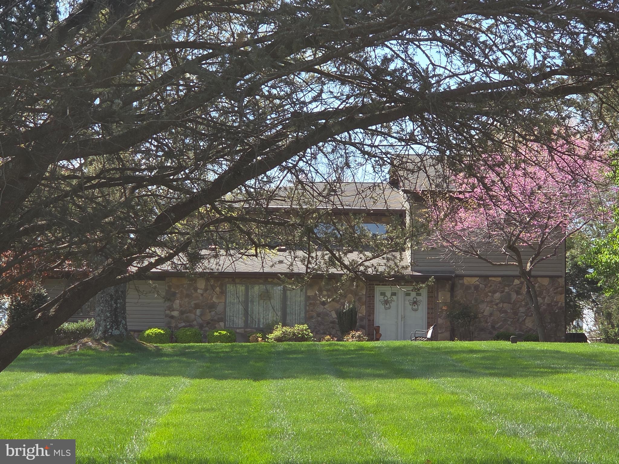HIGHLAND LAKE - Residential