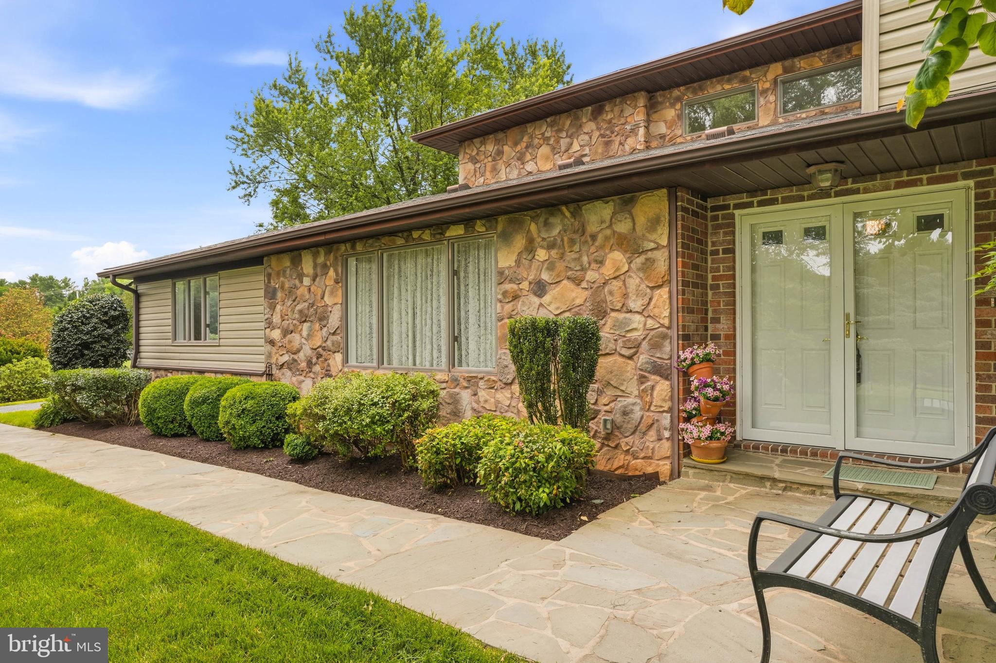 HIGHLAND LAKE - Residential