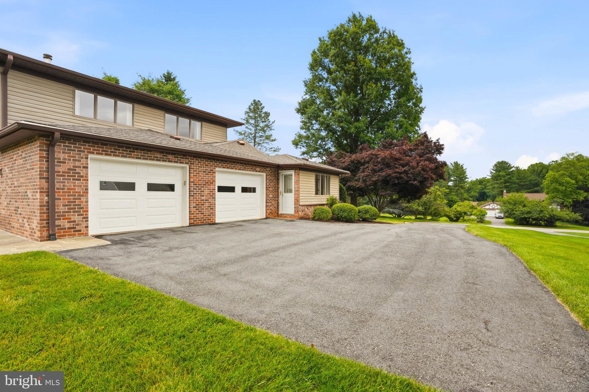 HIGHLAND LAKE - Residential
