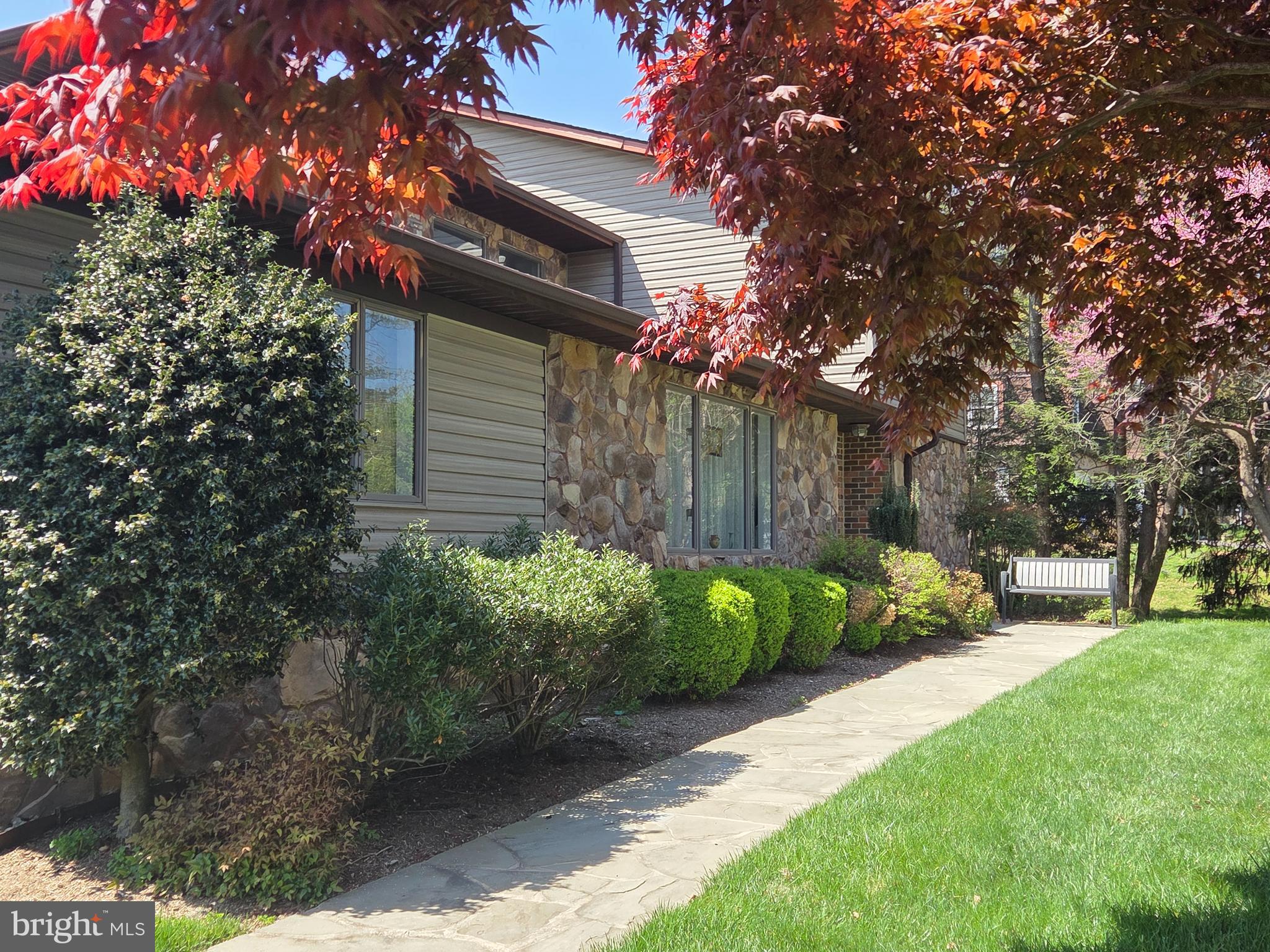HIGHLAND LAKE - Residential