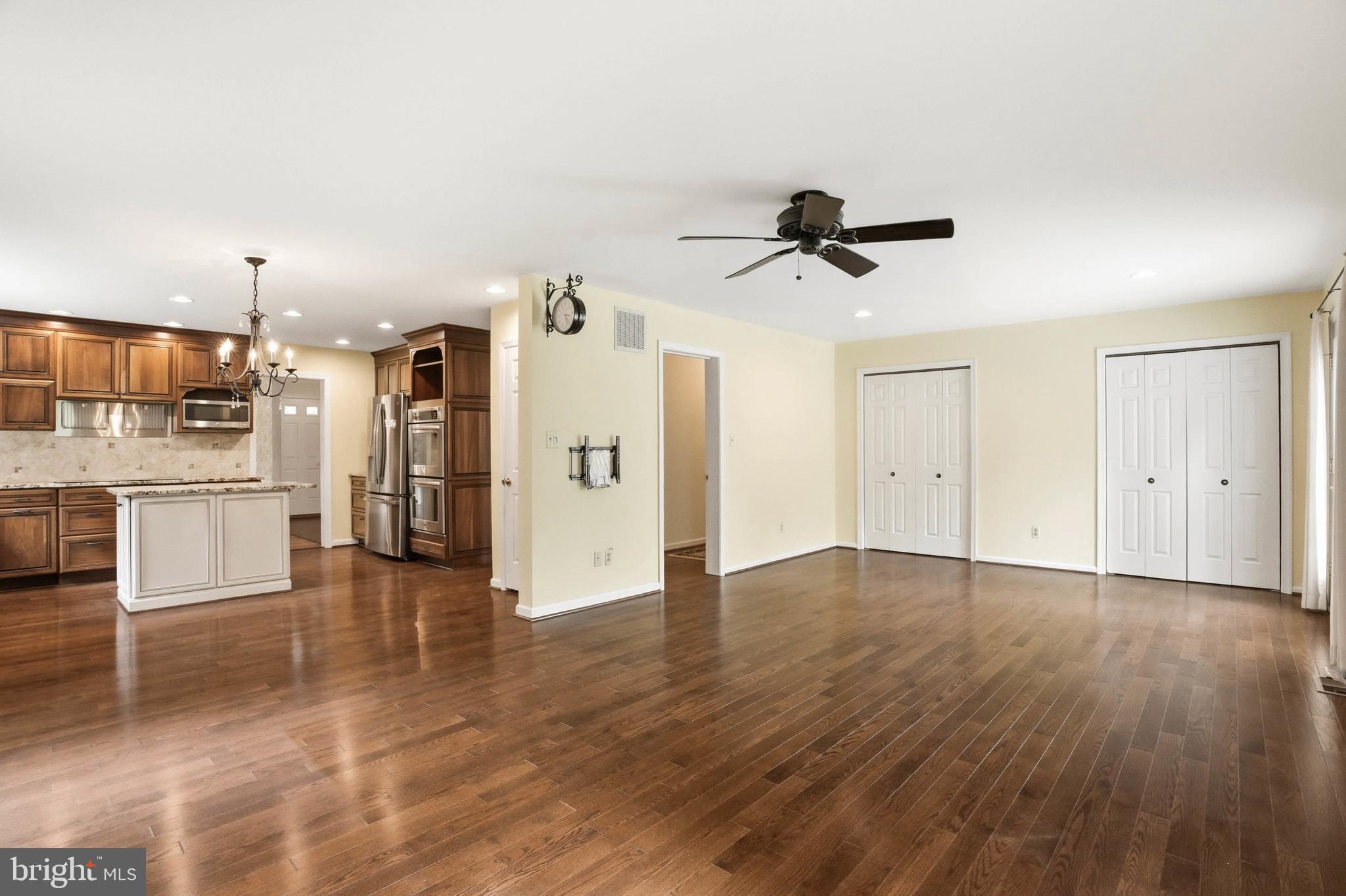 HIGHLAND LAKE - Residential