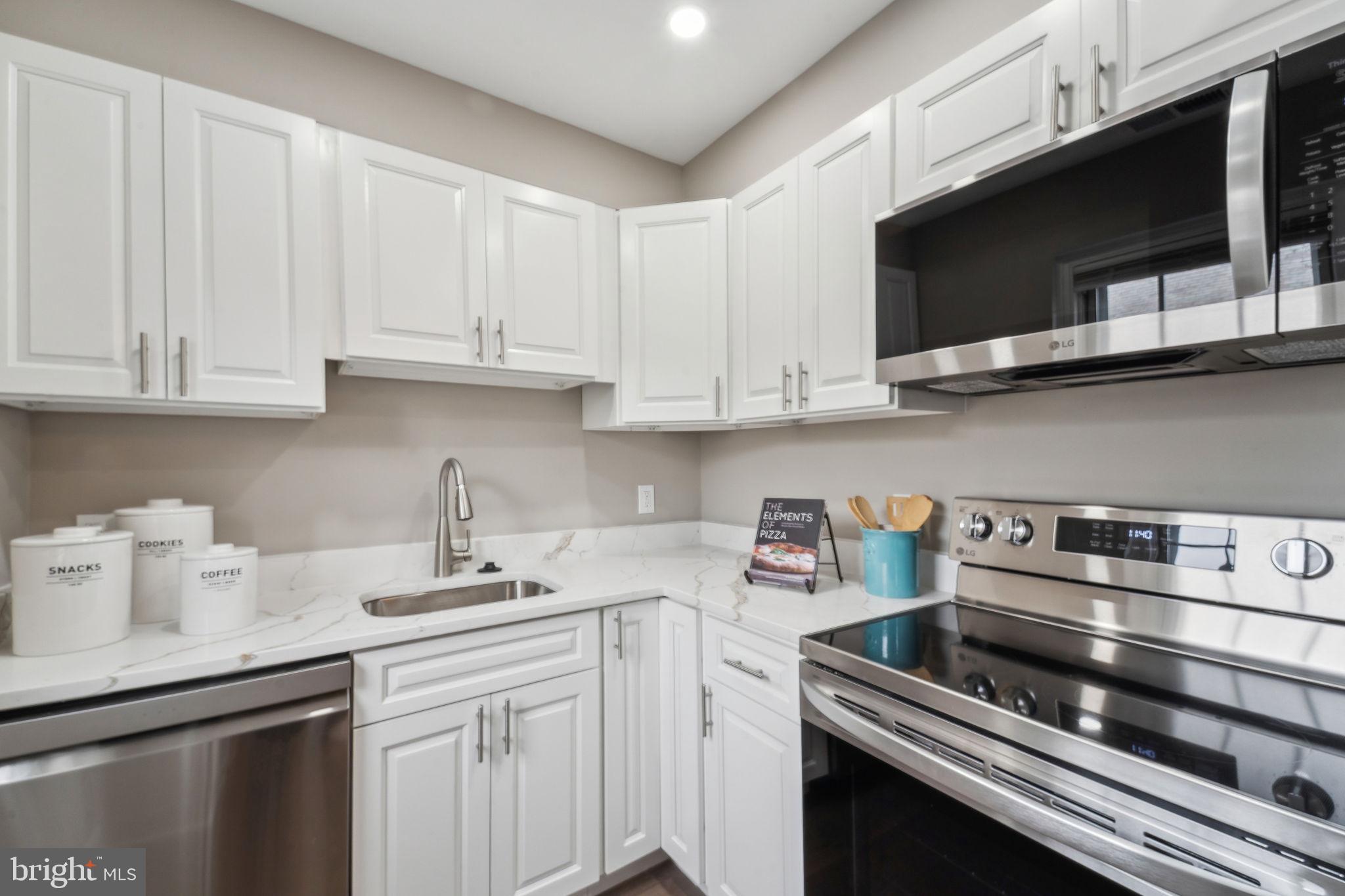FAIRLINGTON ARBORS - Residential