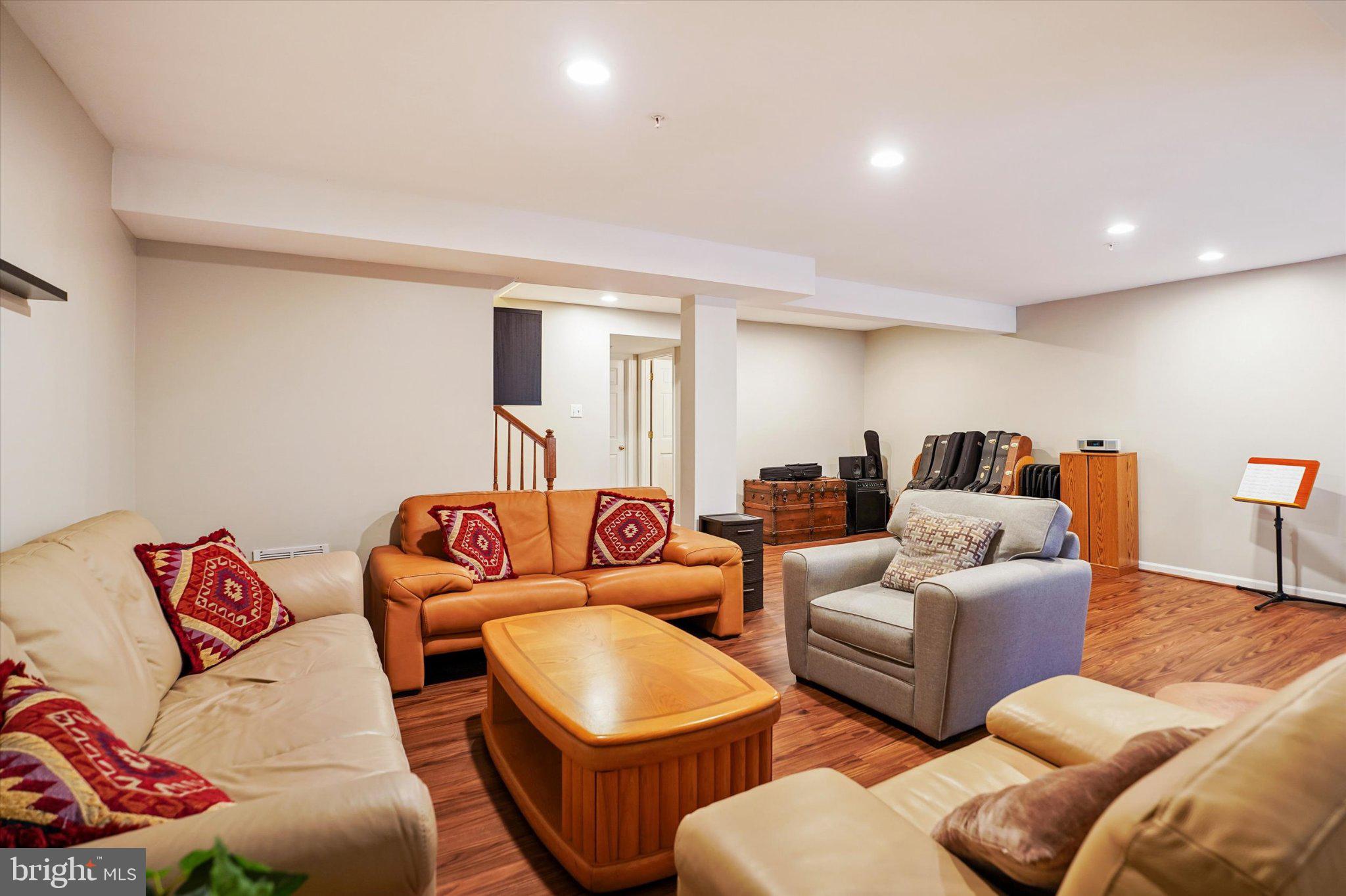 ORCHARD HILL - Residential
