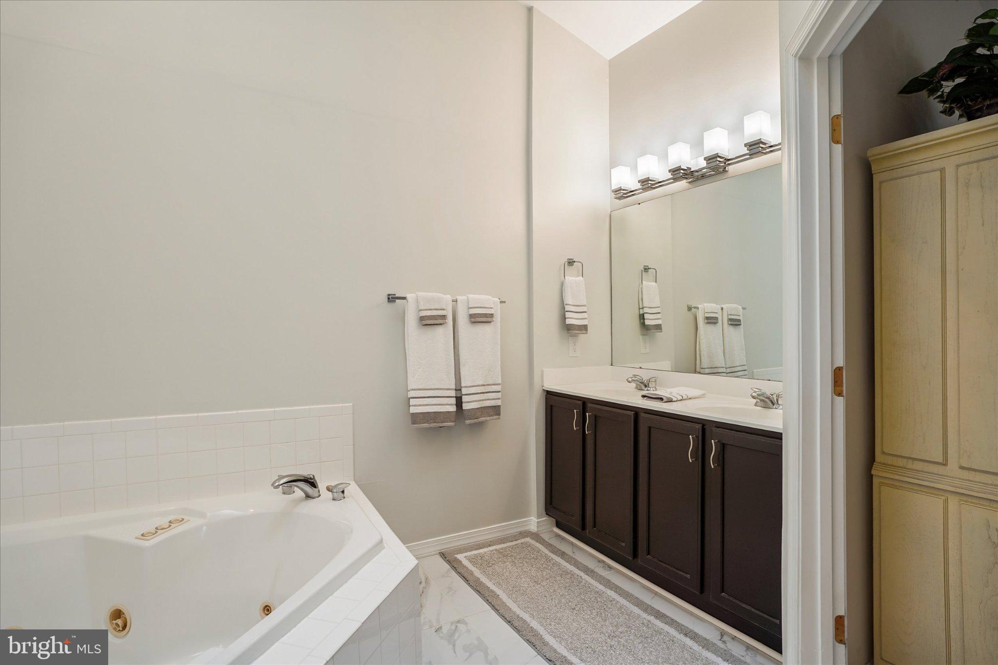 ORCHARD HILL - Residential