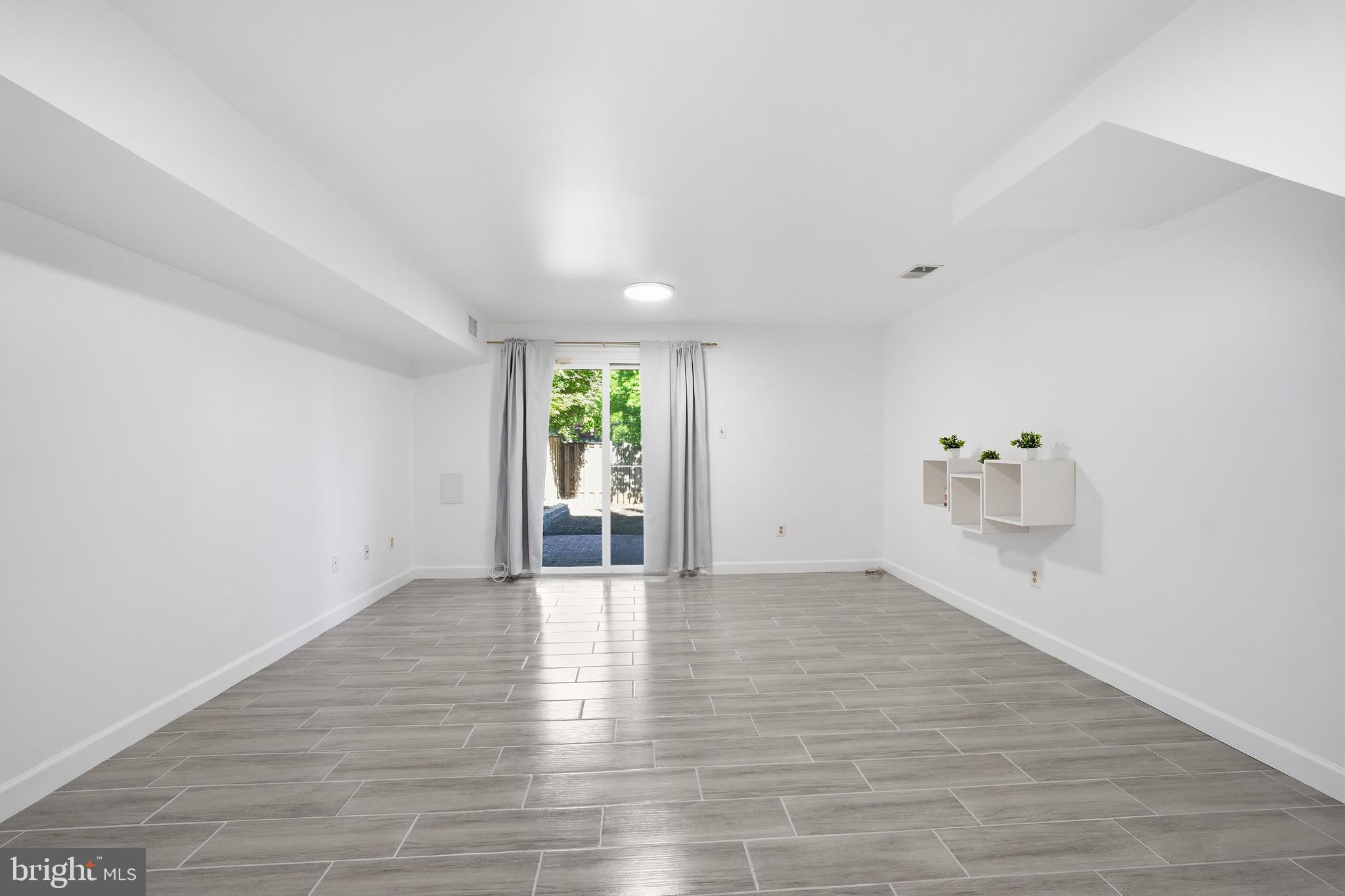 ASPENWOOD - Residential