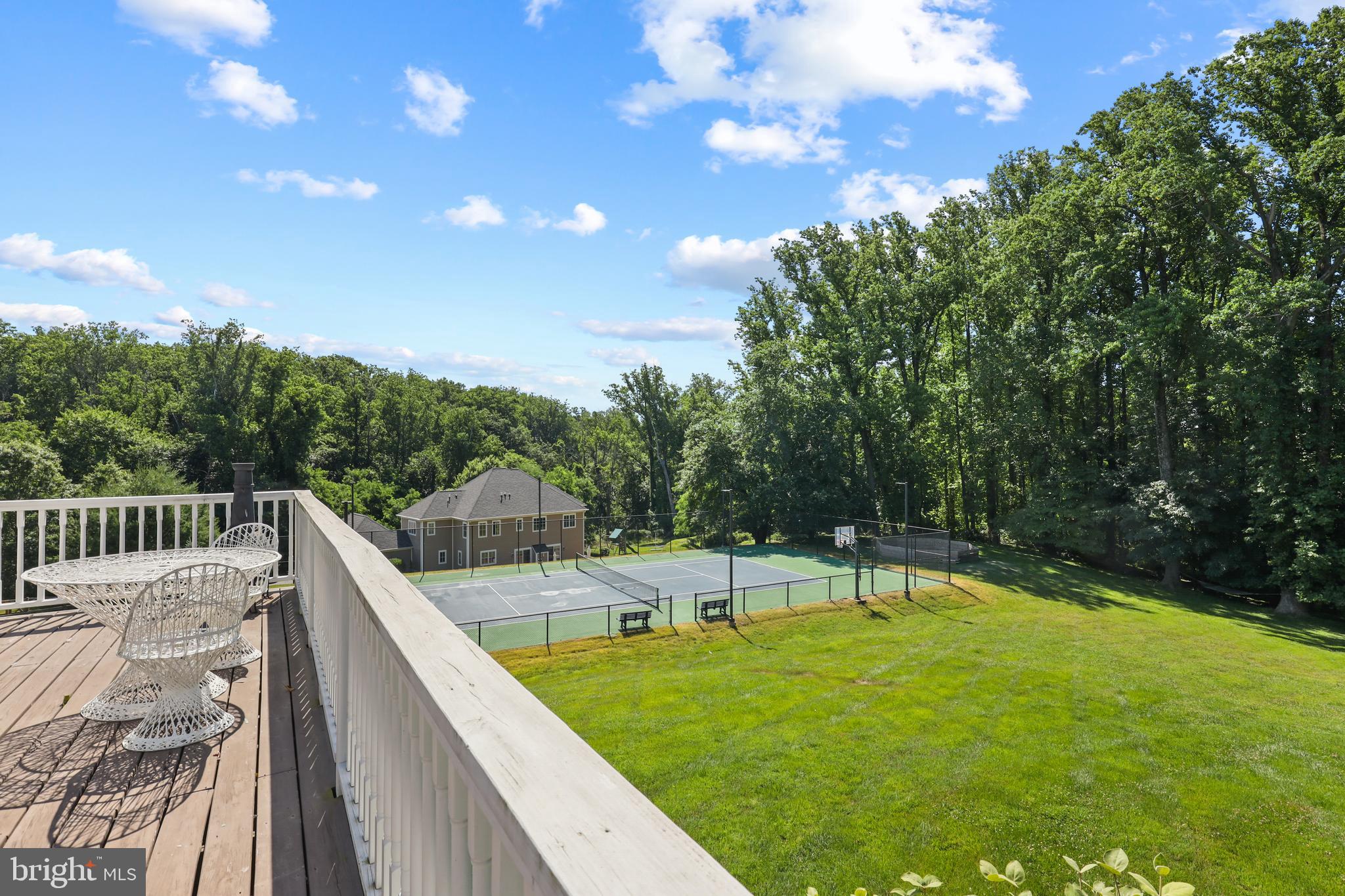 HELMSLEY COURT - Residential