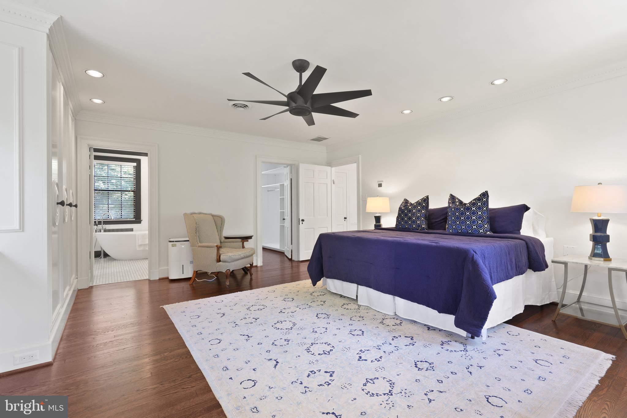 HELMSLEY COURT - Residential