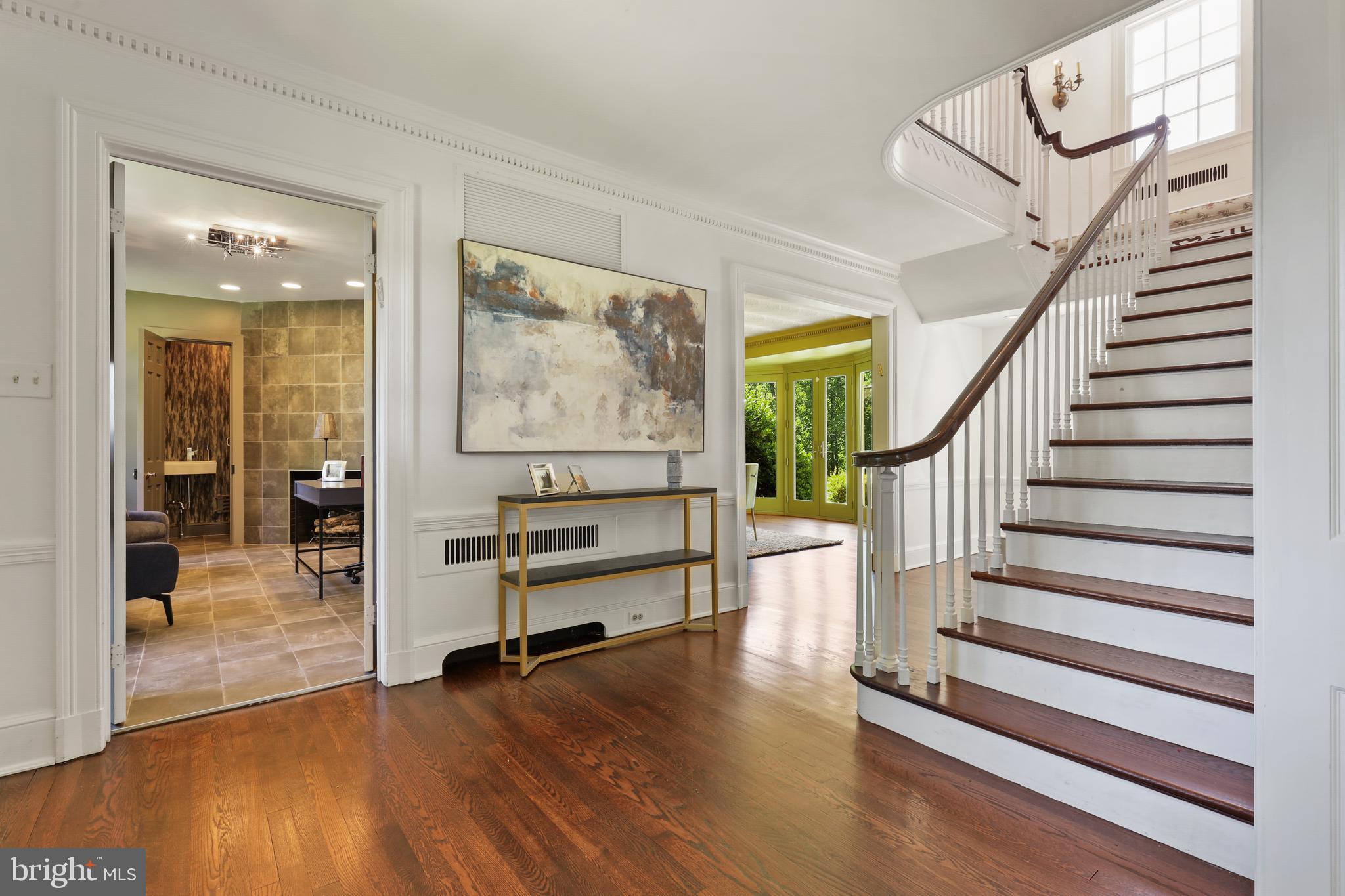 HELMSLEY COURT - Residential